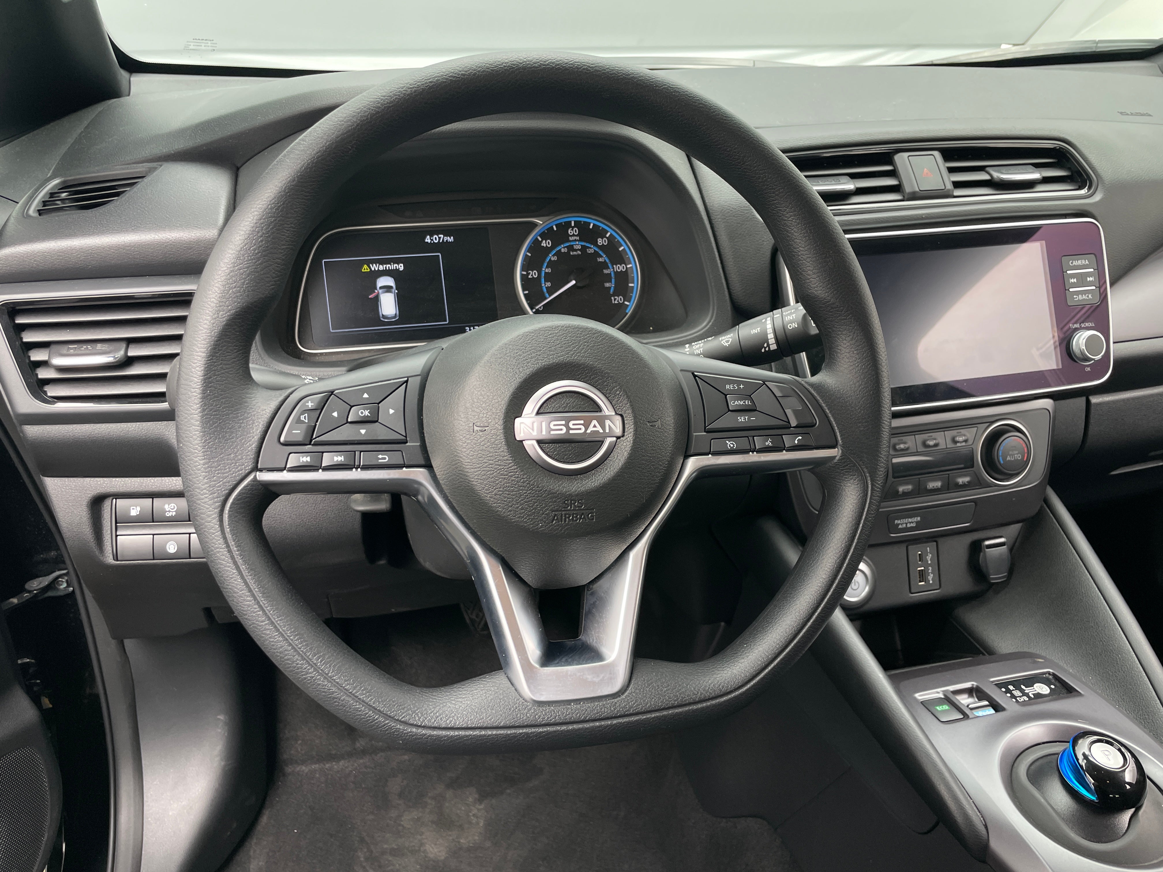 Thumbnail: 2025 Nissan Leaf - 5