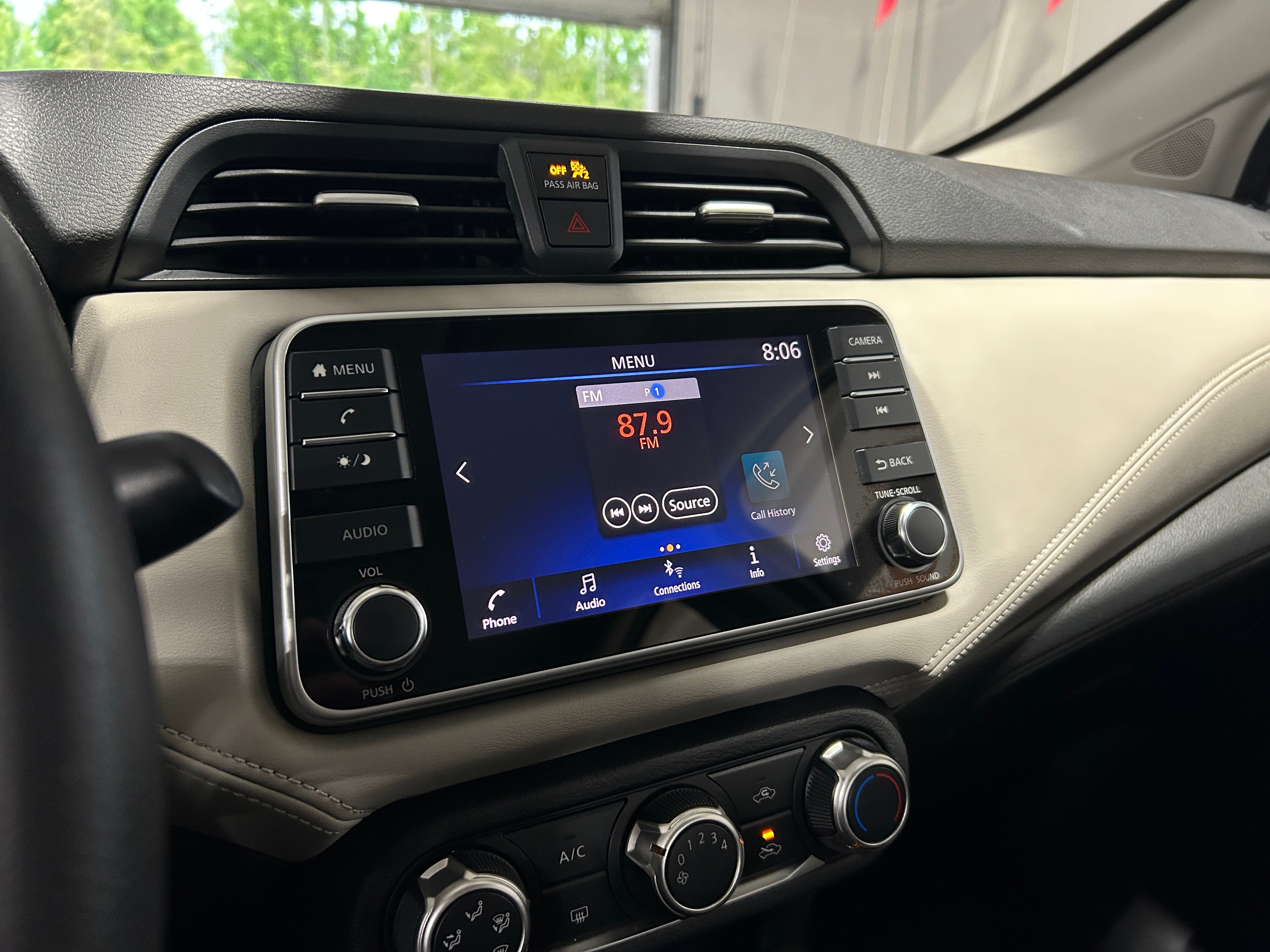 2020 Nissan Versa SV 4