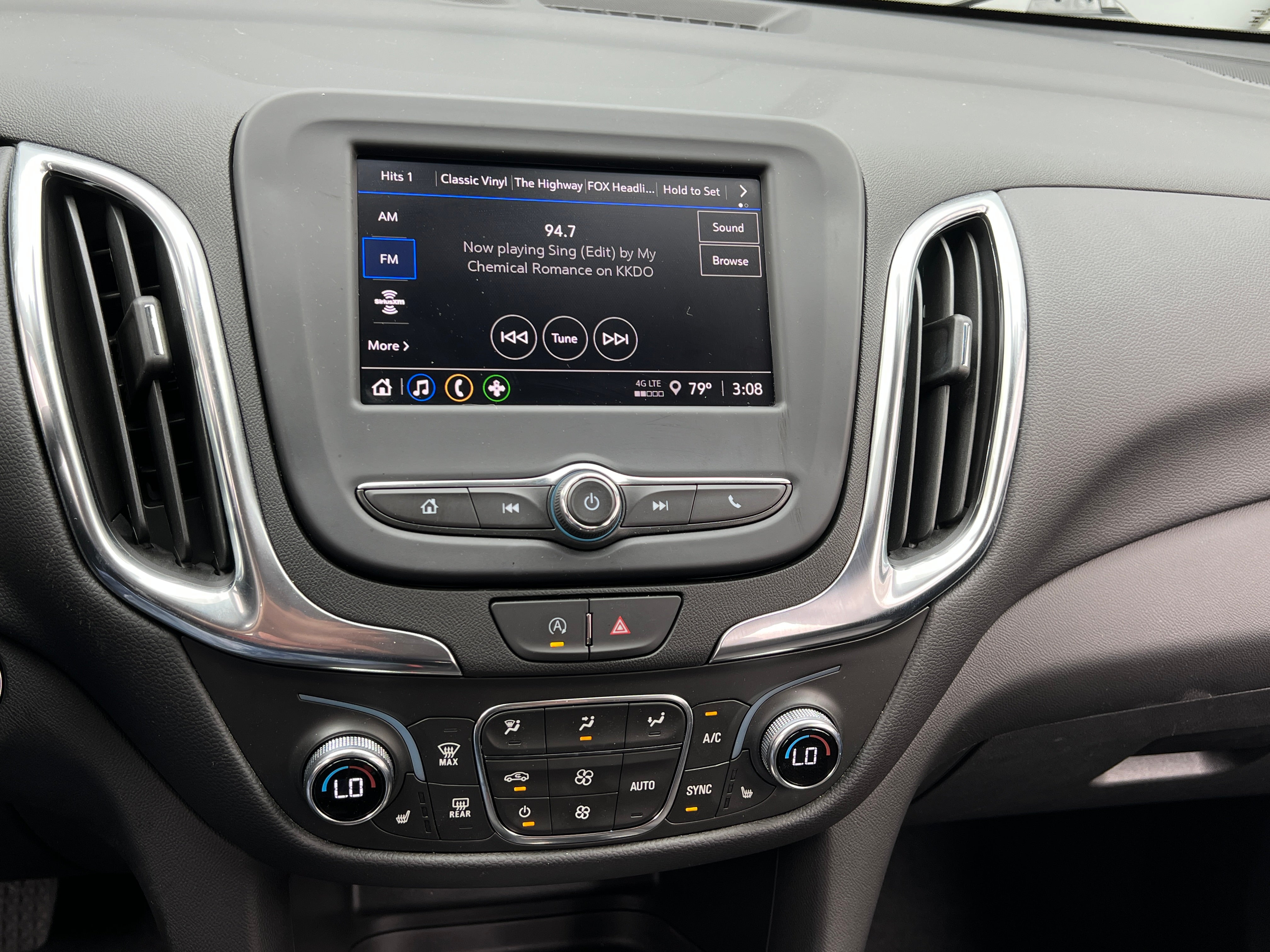 Thumbnail: 2023 Chevrolet Equinox - 4