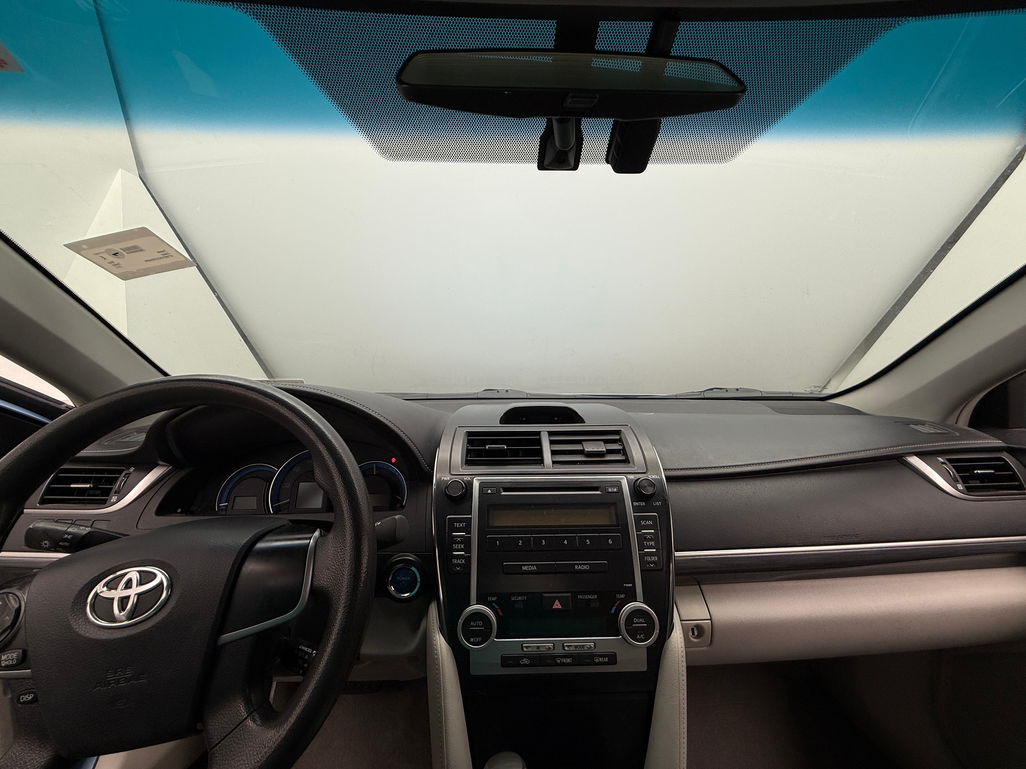 2012 Toyota Camry LE 3