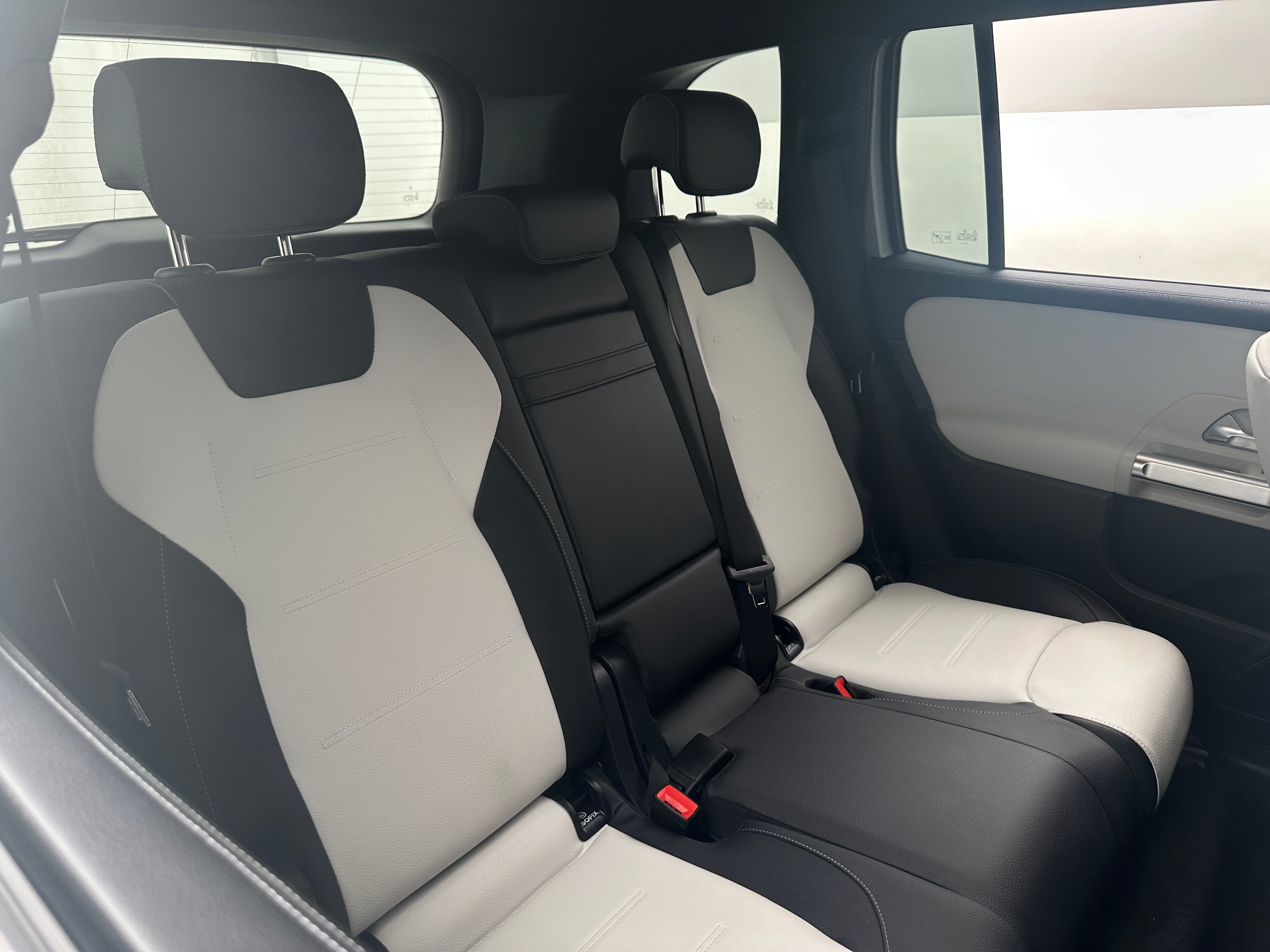 2023 Mercedes-Benz GLB 250 5