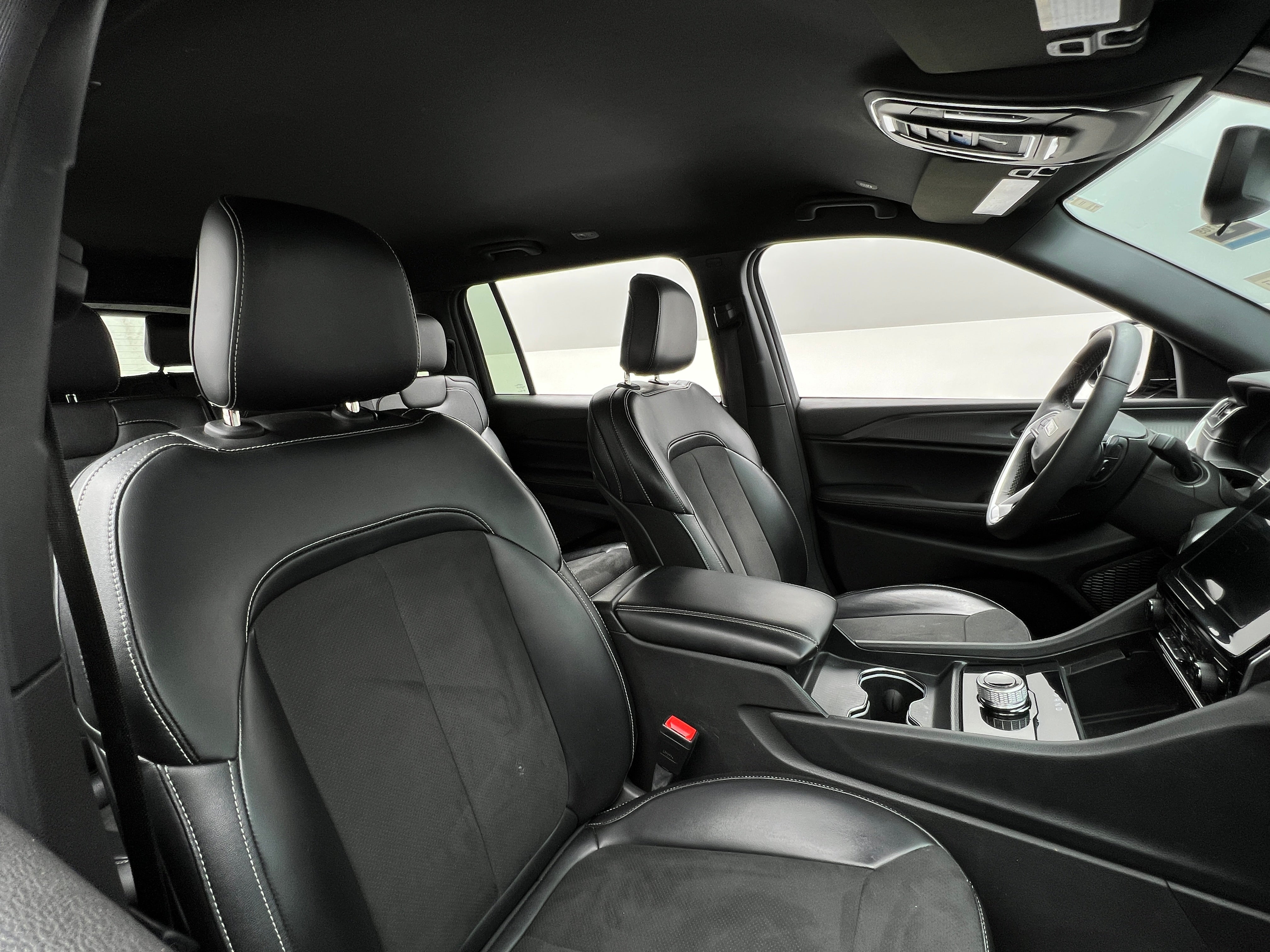 2023 Jeep Grand Cherokee L Altitude 2