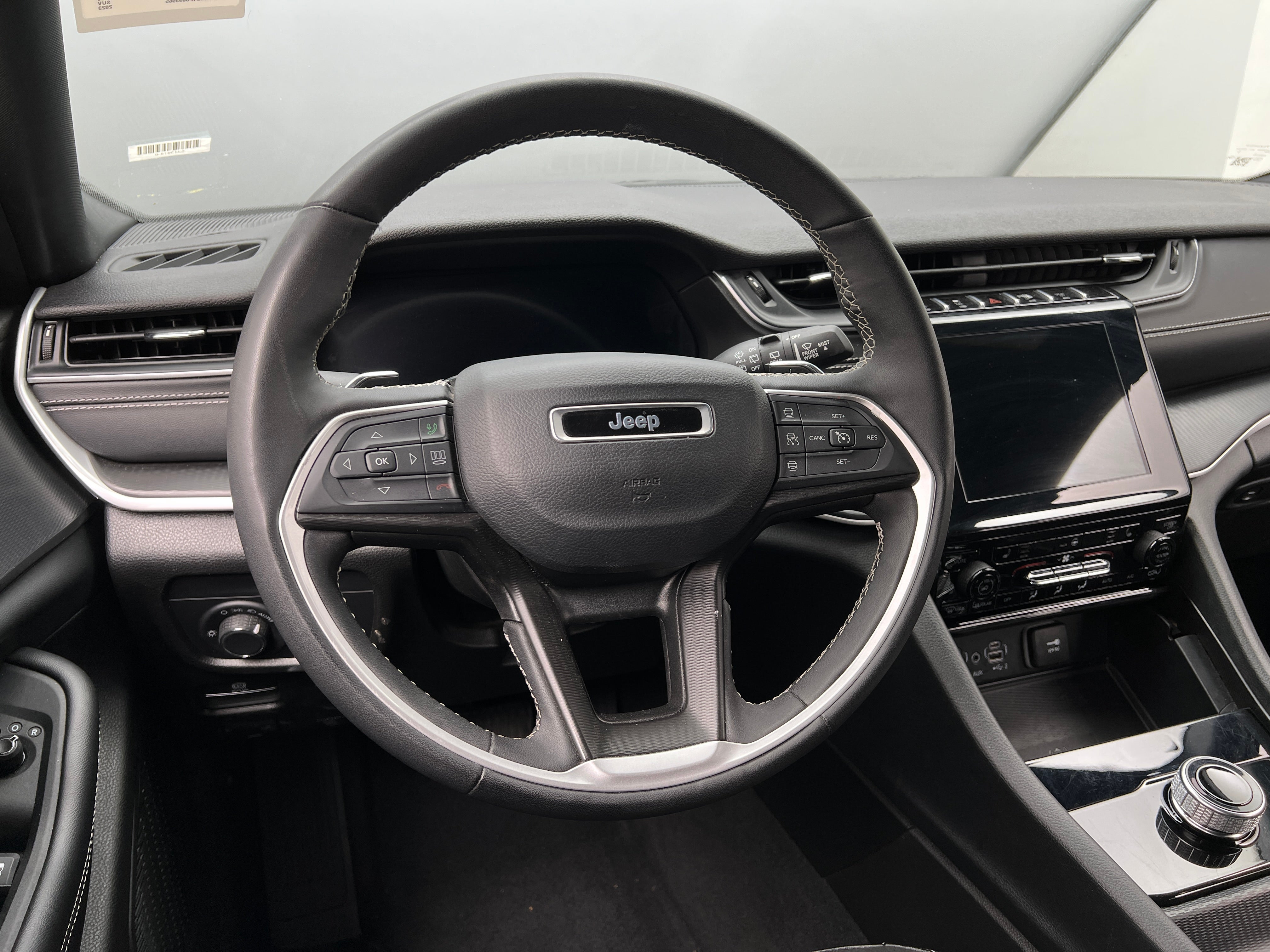 2023 Jeep Grand Cherokee L Altitude 5