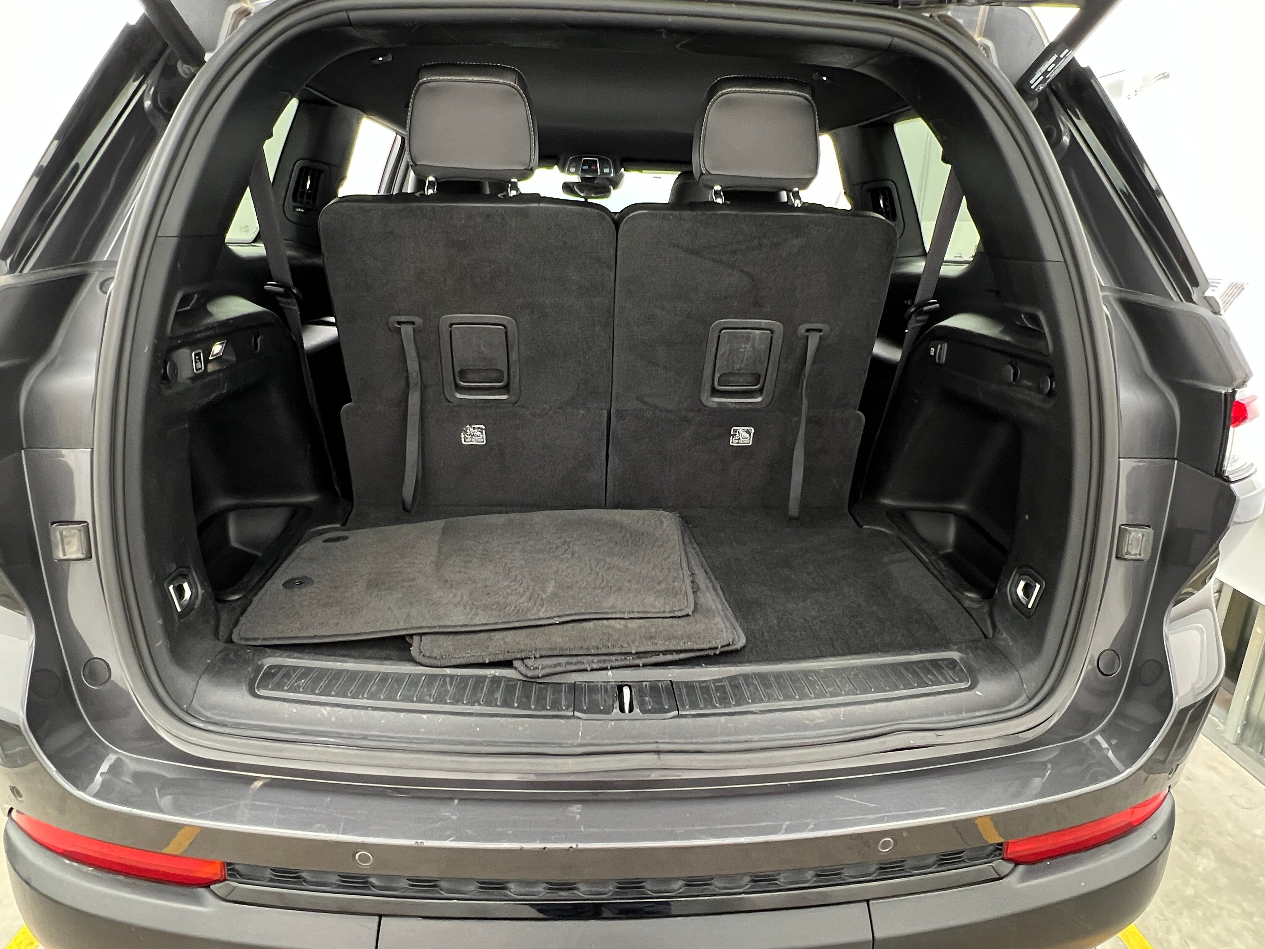 2023 Jeep Grand Cherokee L Altitude 7
