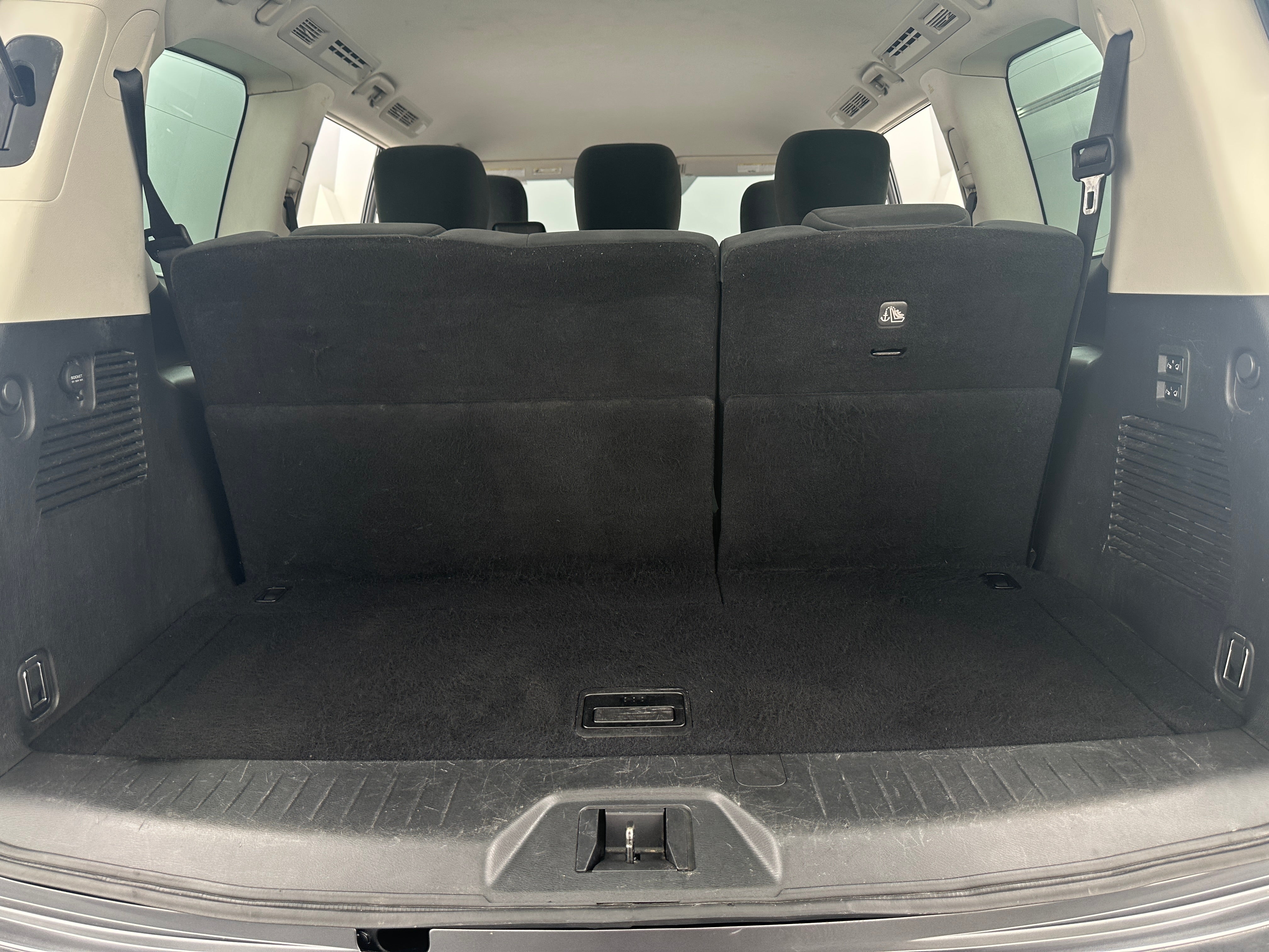 2019 Nissan Armada SV 7