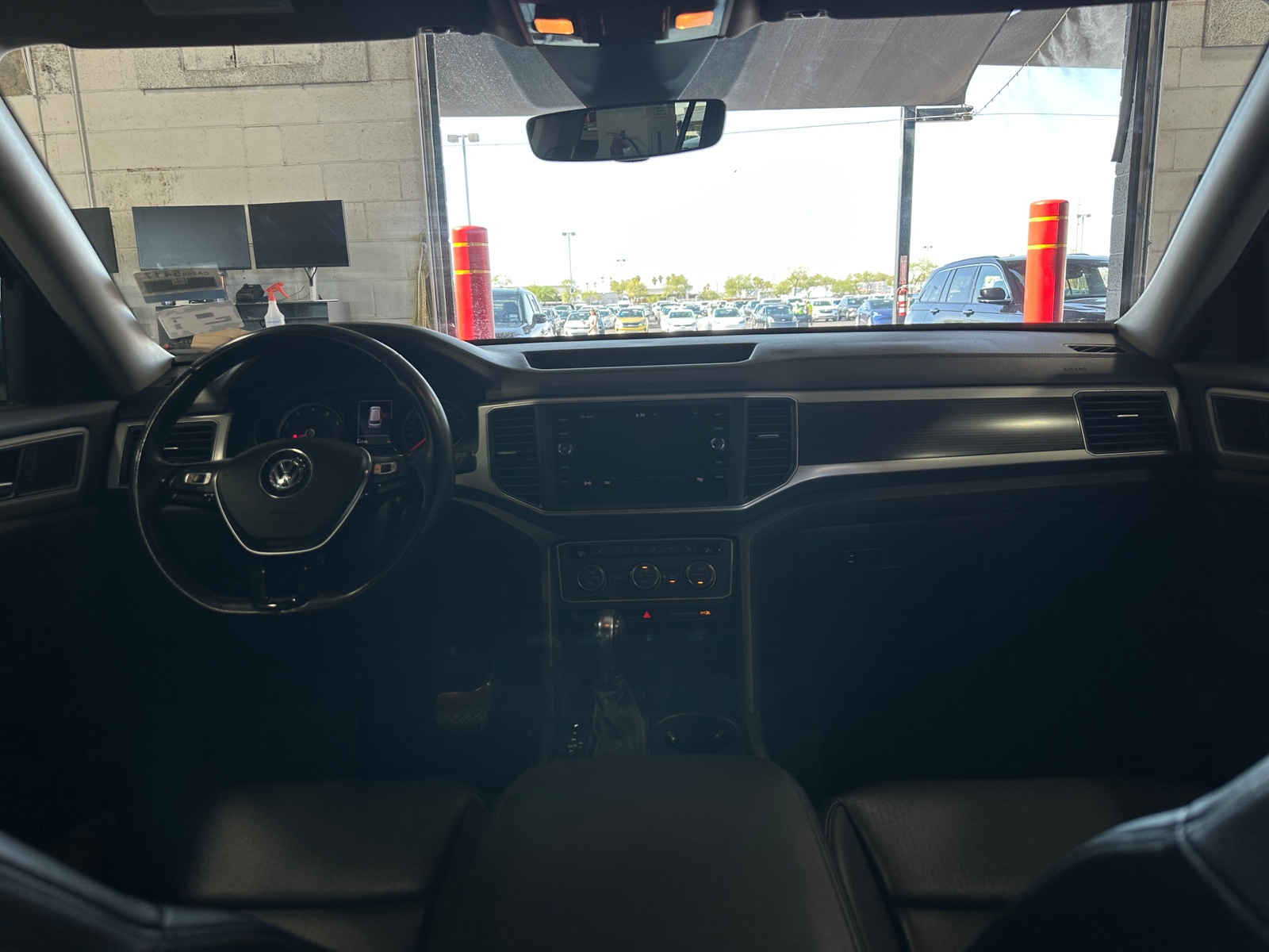 Thumbnail: 2019 Volkswagen Atlas - 2