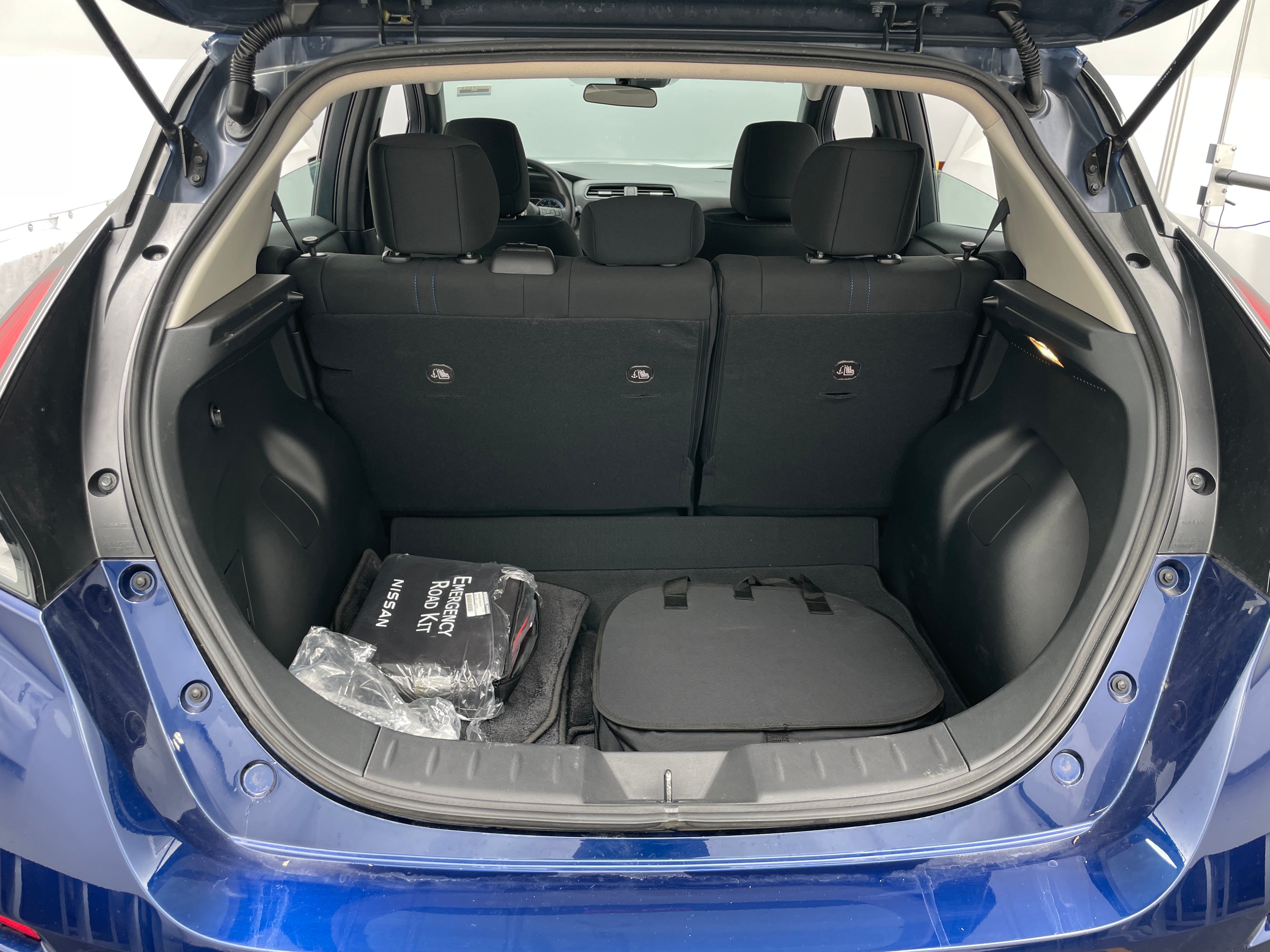 2025 Nissan Leaf S 7