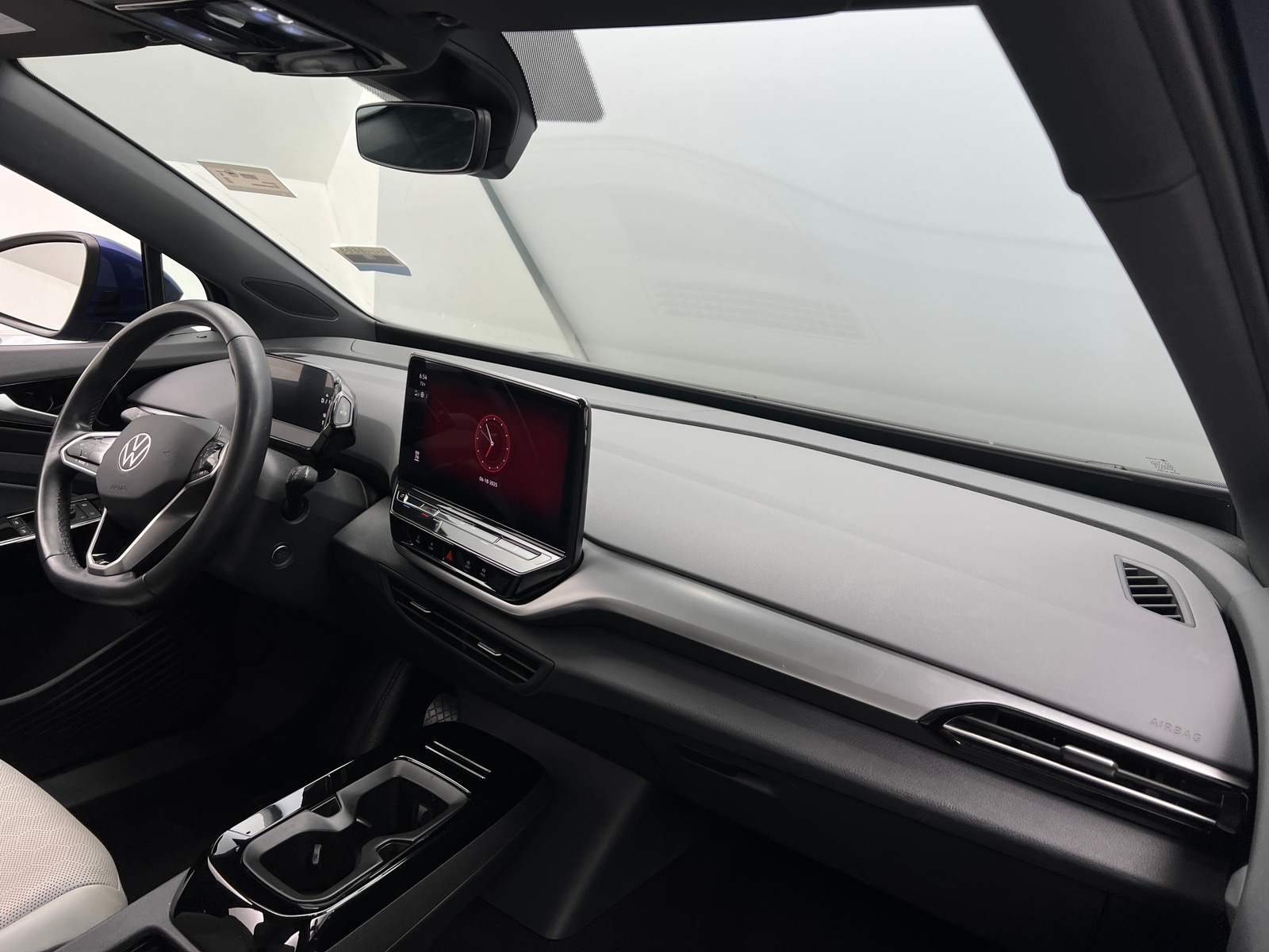Thumbnail: 2021 Volkswagen ID.4 - 2