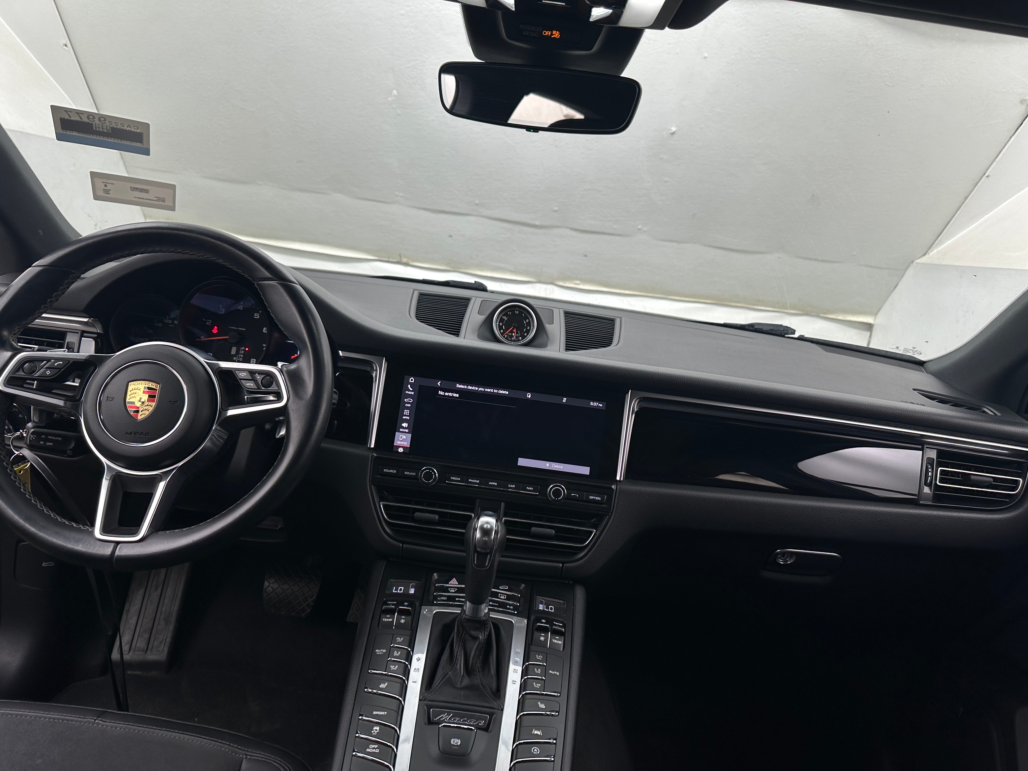 2021 Porsche Macan Base 2