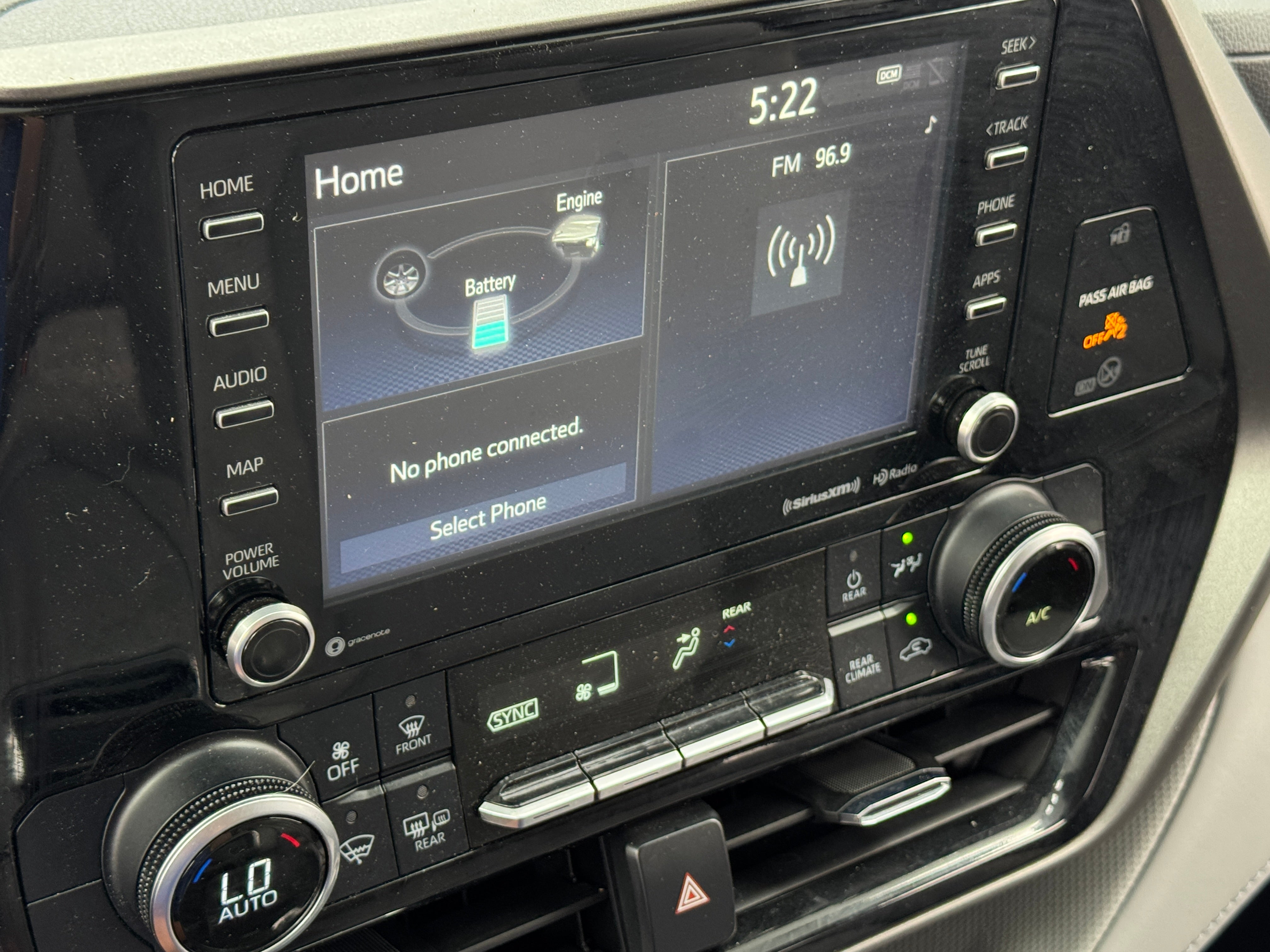 2021 Toyota Highlander LE 4