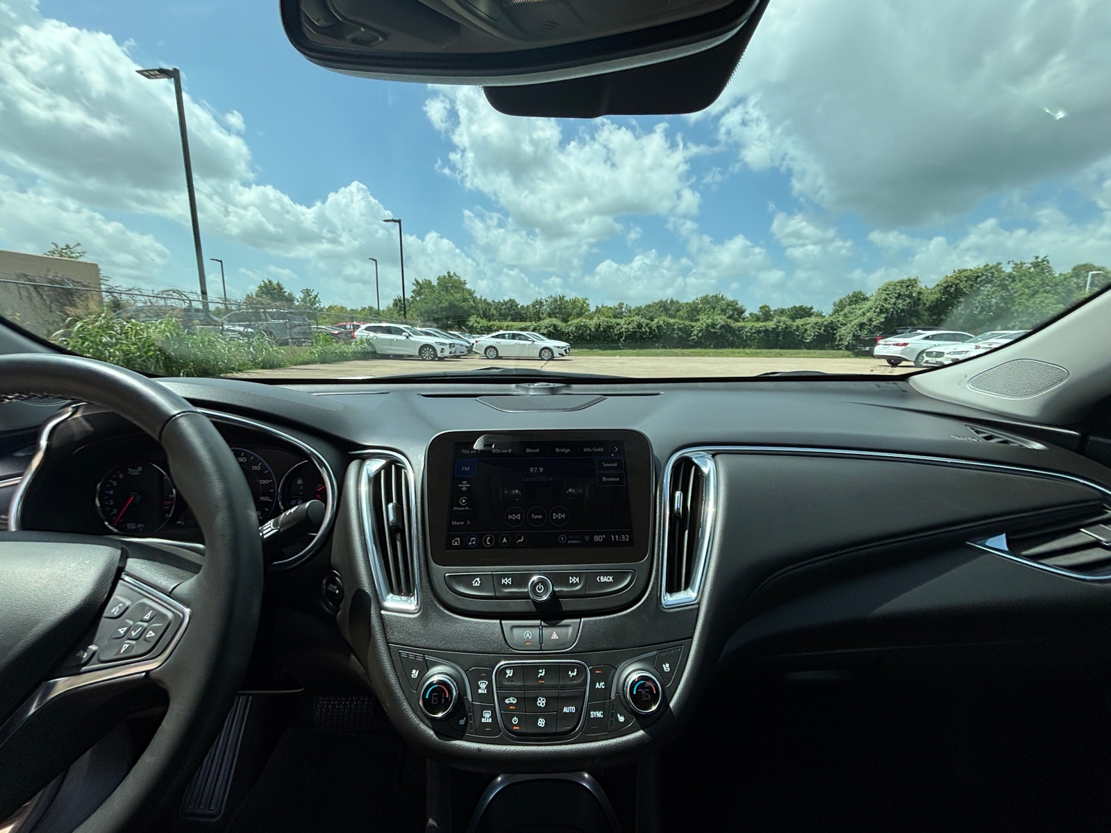 Thumbnail: 2024 Chevrolet Malibu - 3