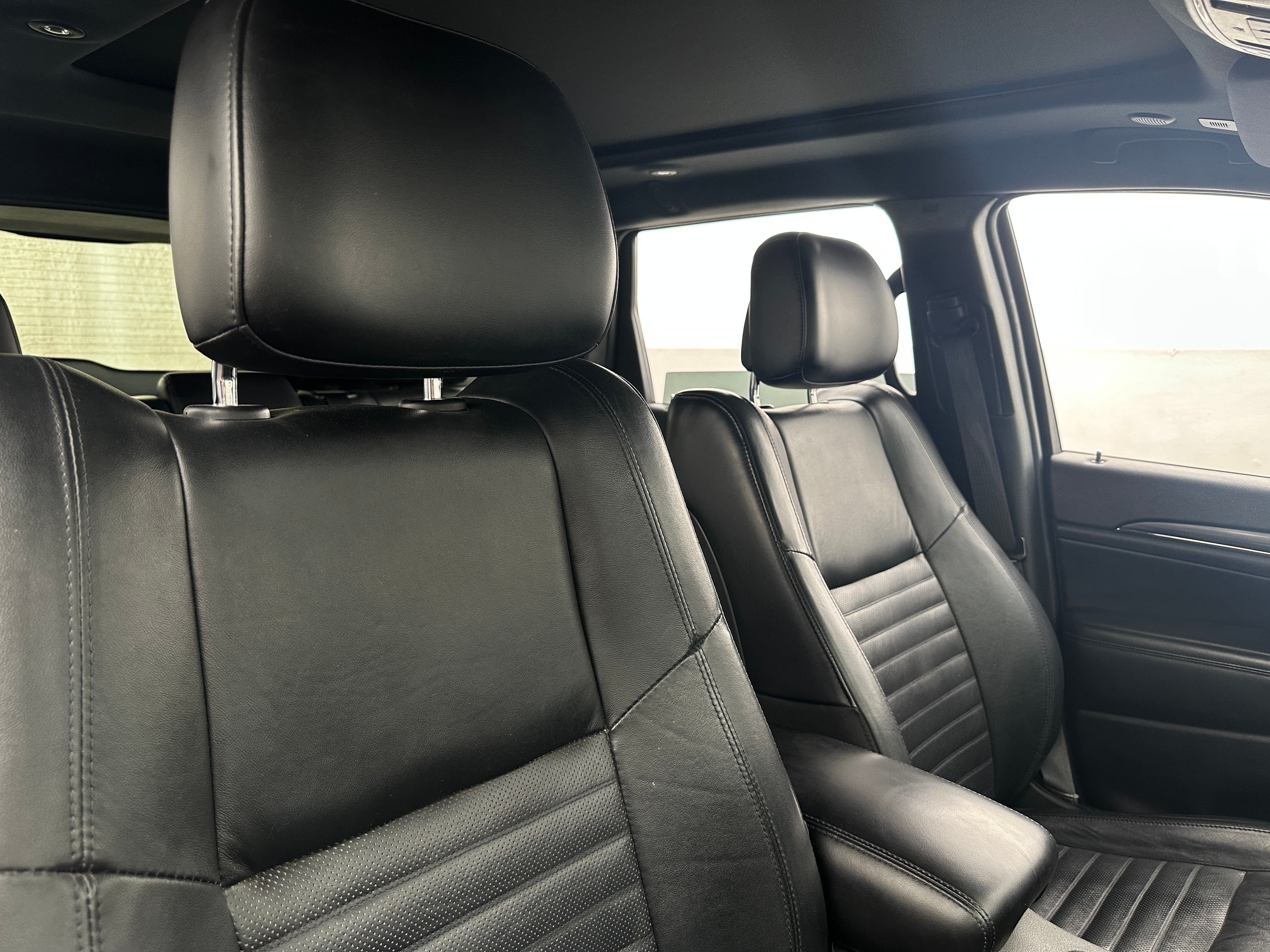 2020 Jeep Grand Cherokee Limited Edition 2