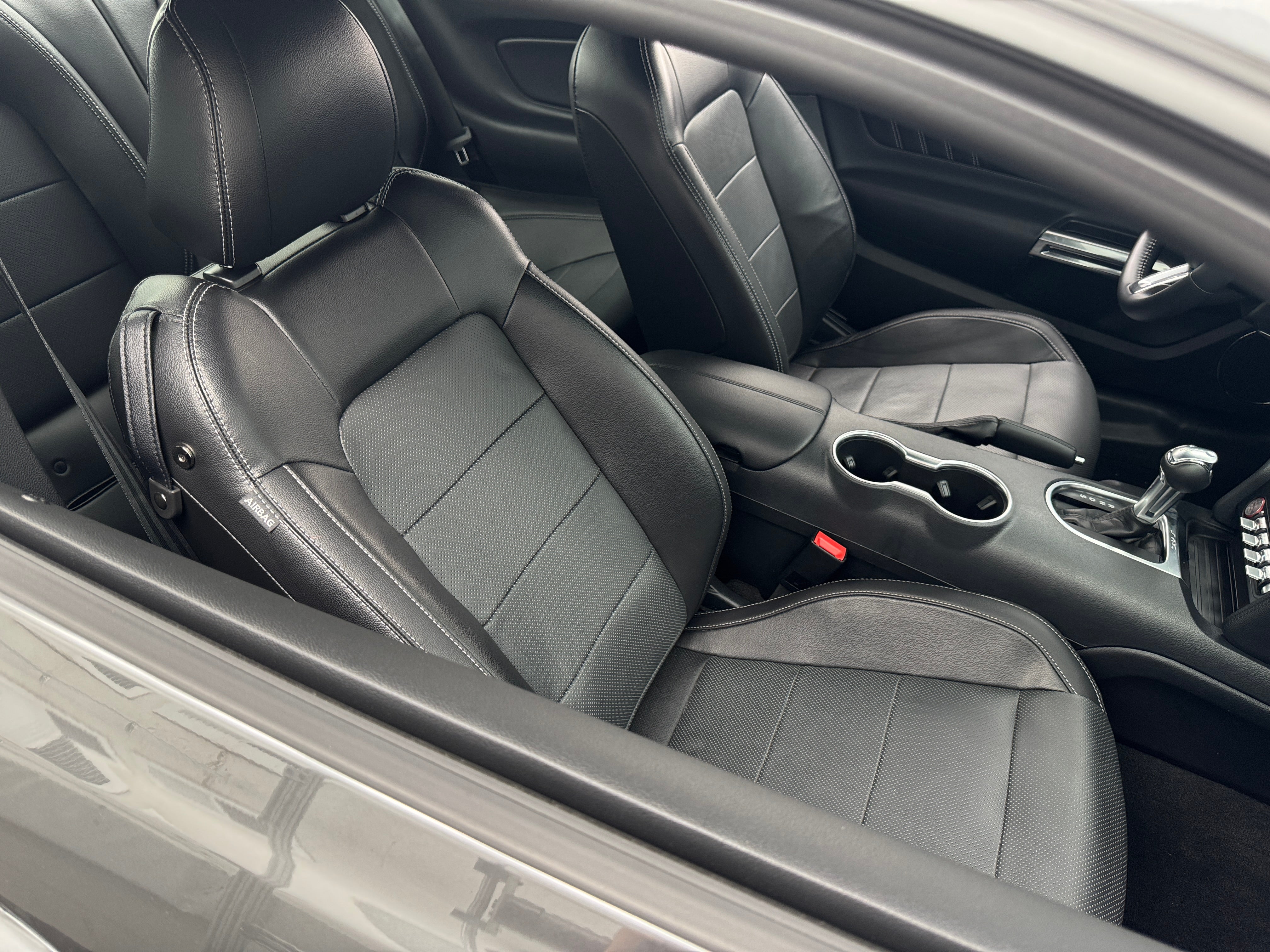 2022 Ford Mustang GT Premium 2