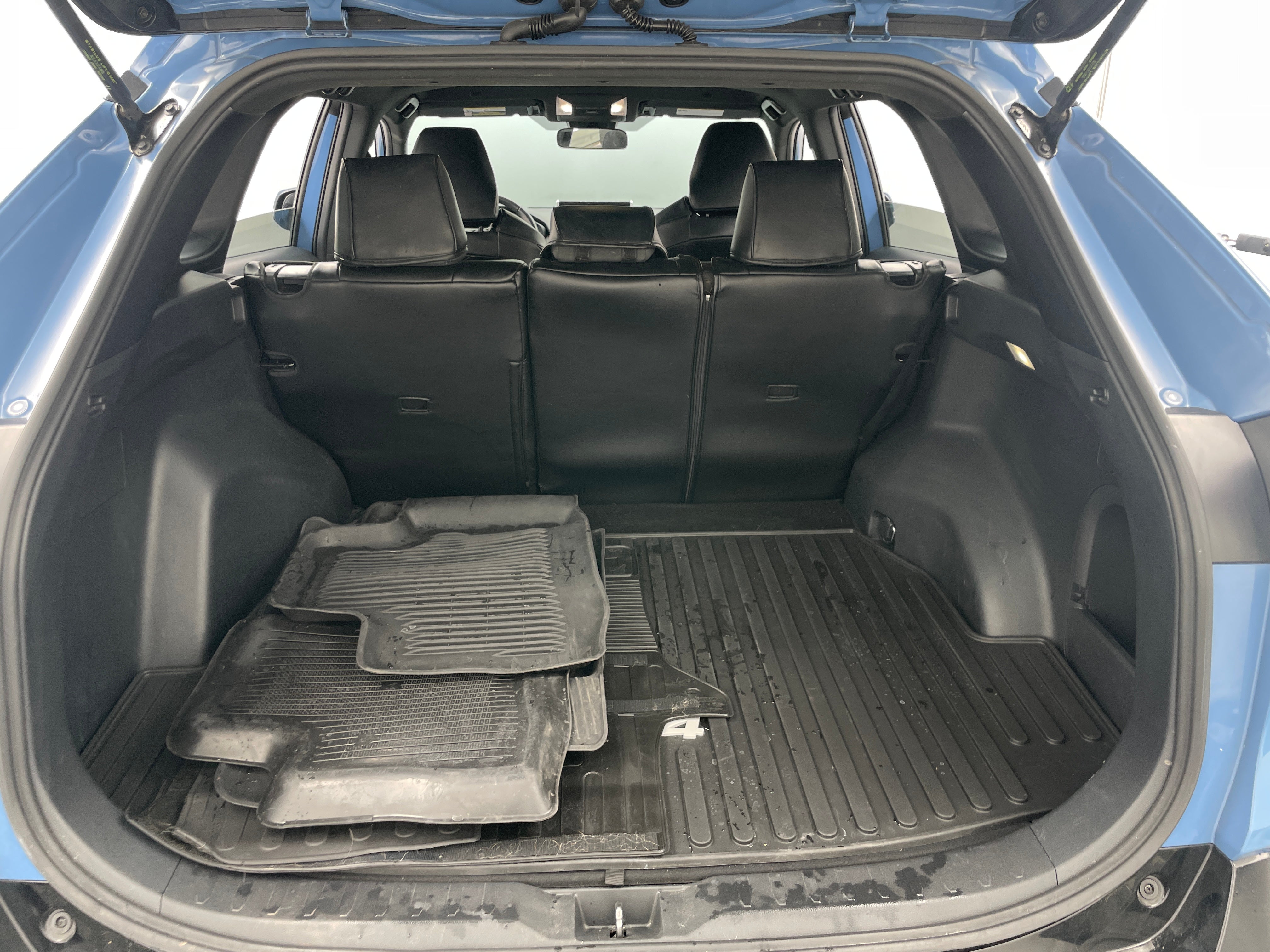 2023 Toyota RAV4 SE 7