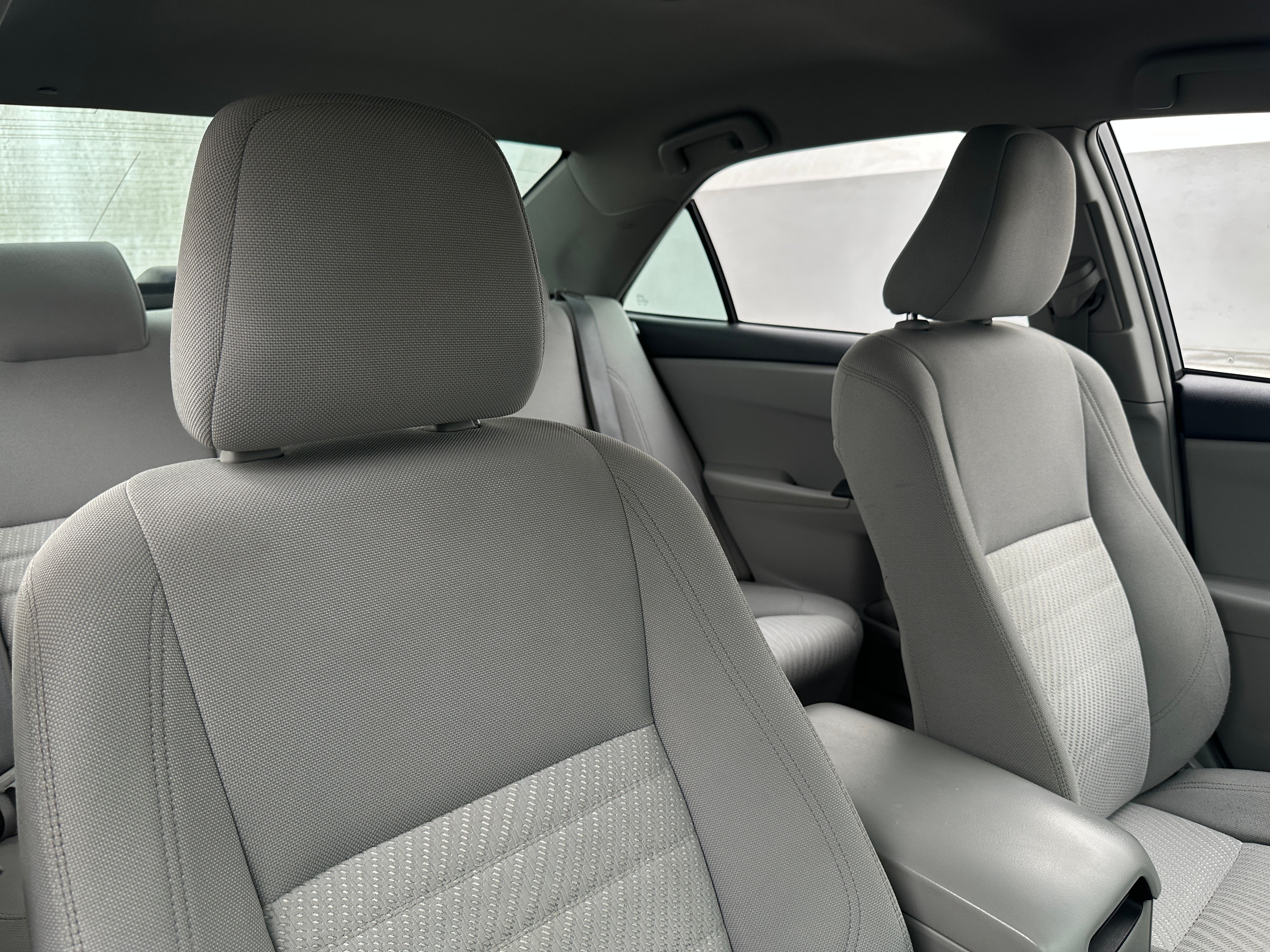 2015 Toyota Camry LE 2