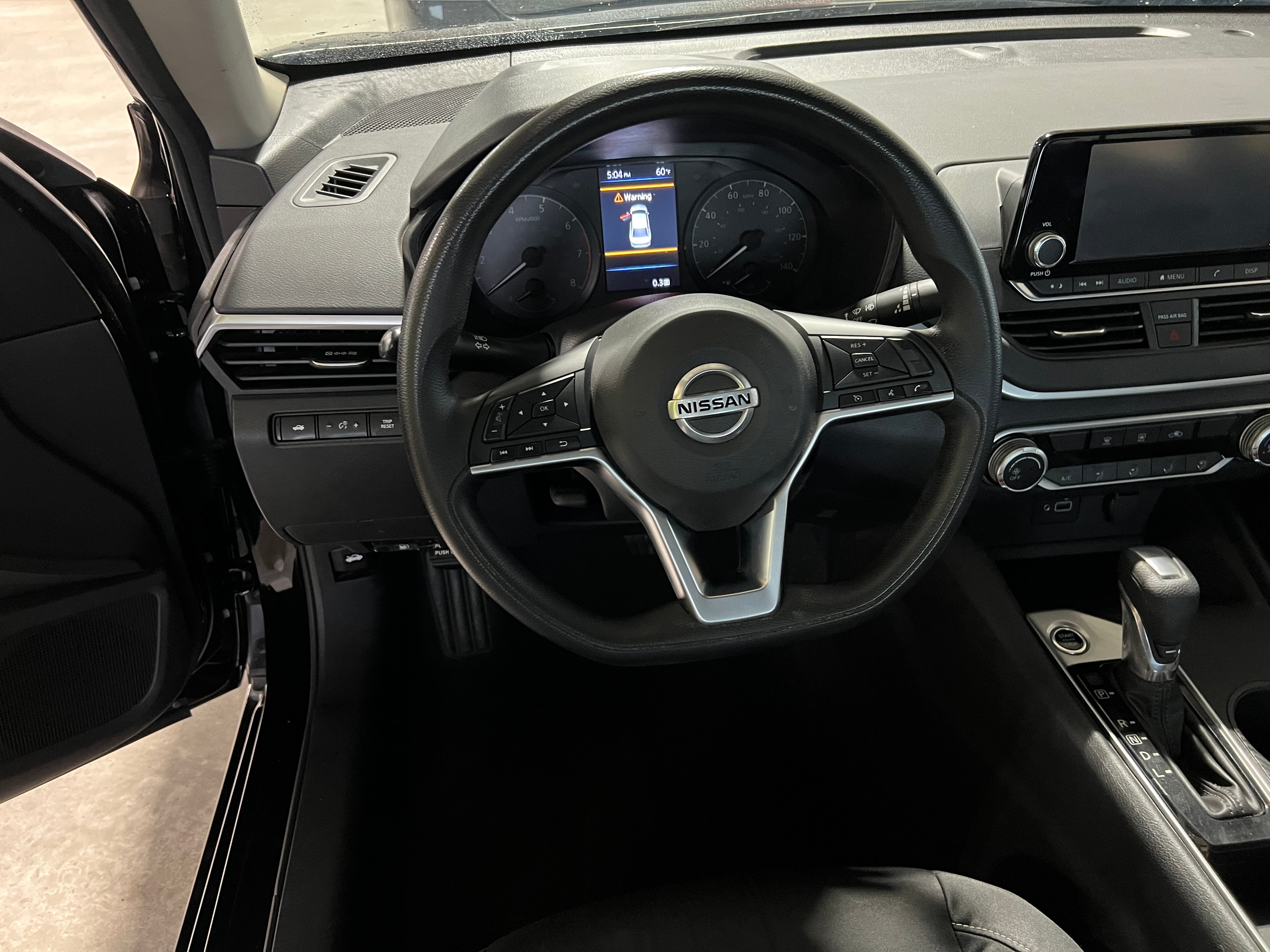 Thumbnail: 2022 Nissan Altima - 5