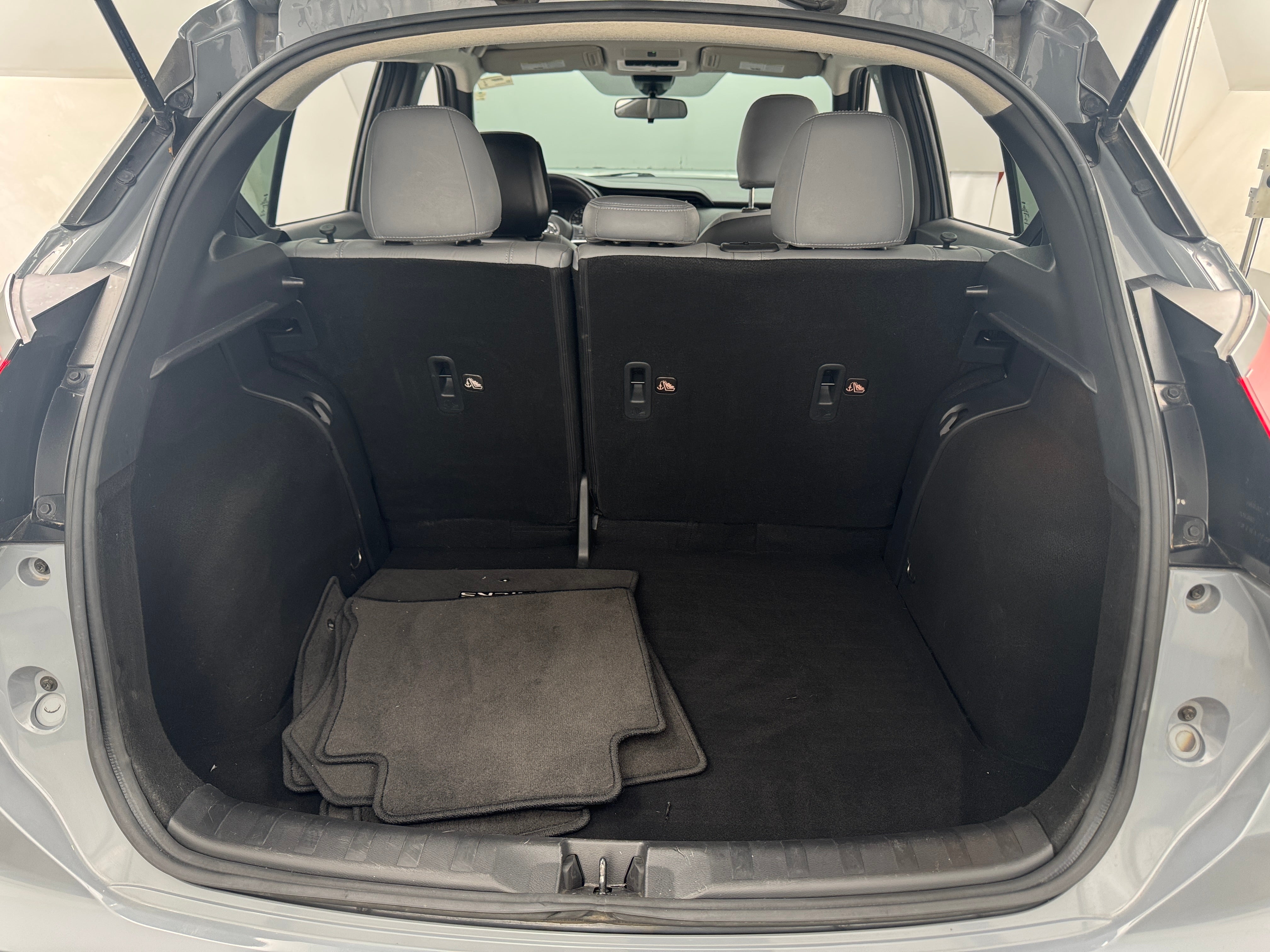 2021 Nissan Kicks SR 7