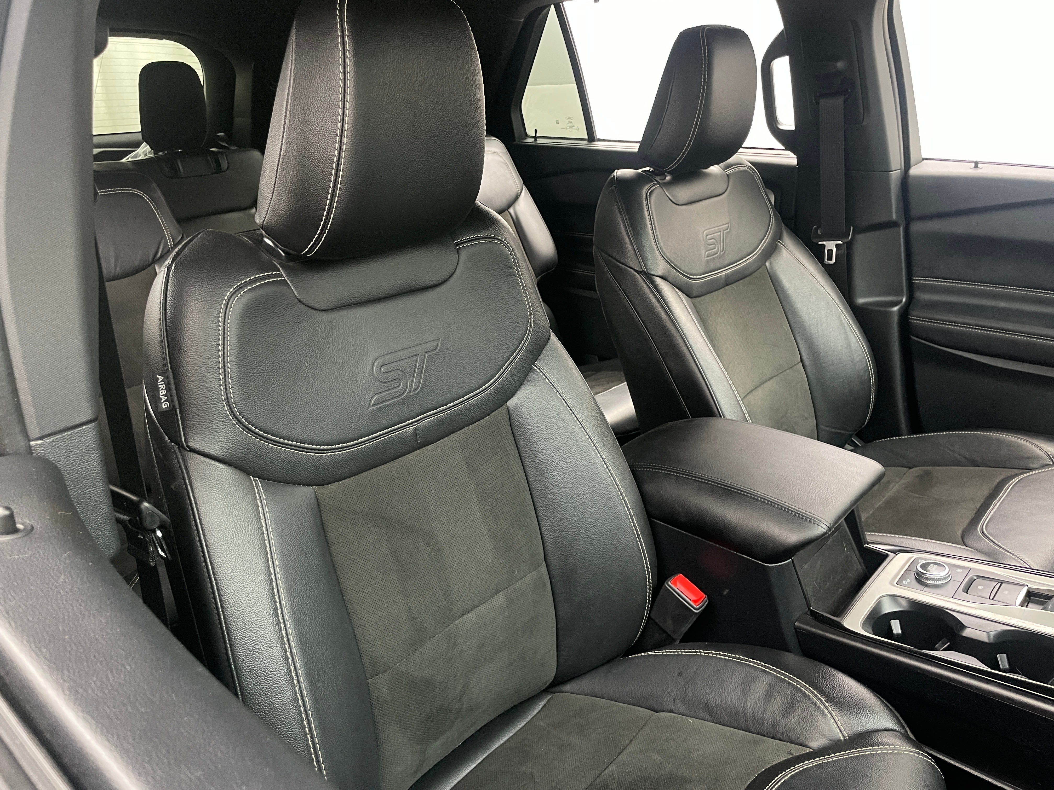 2022 Ford Explorer ST 2