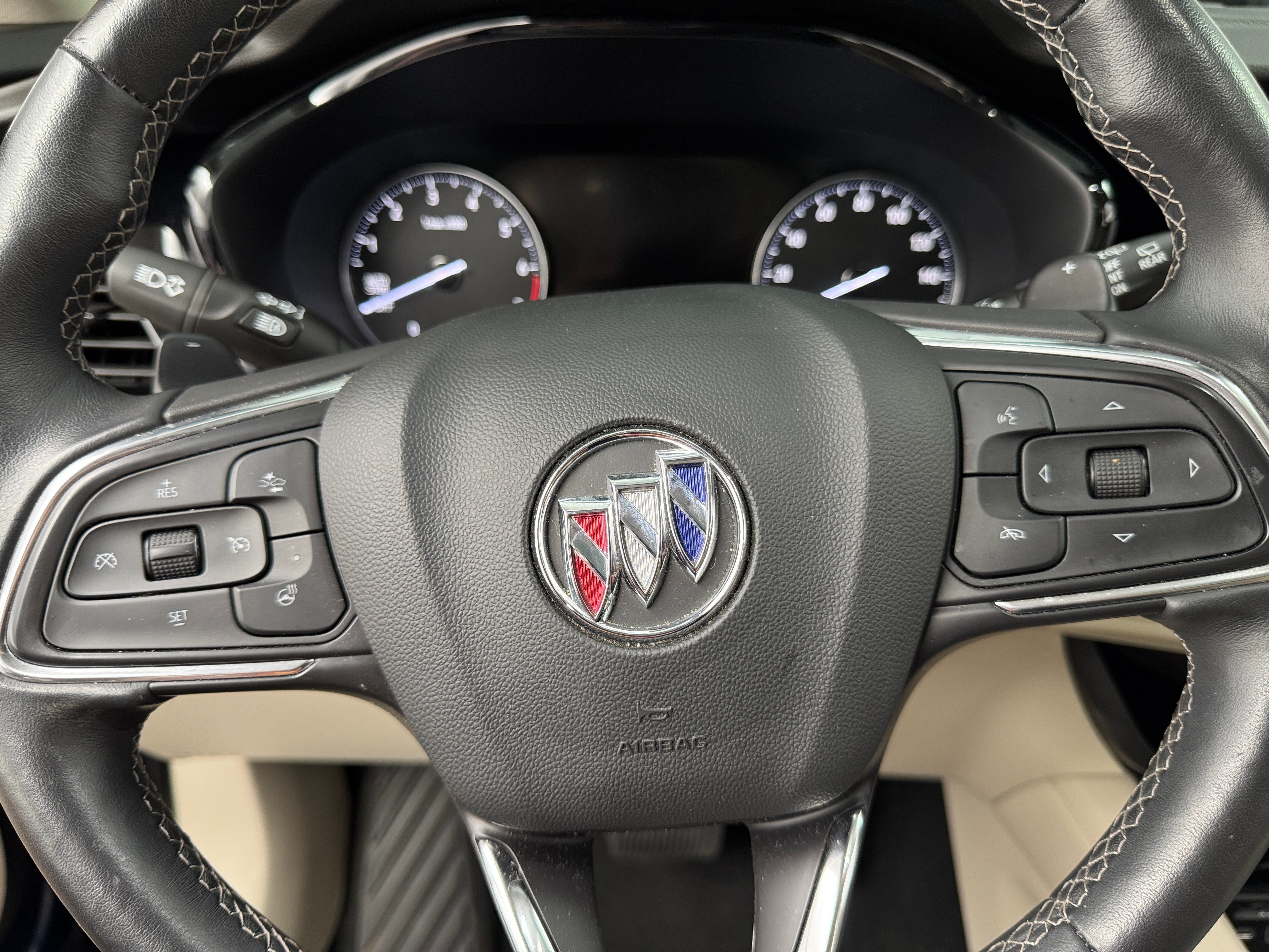 2022 Buick Envision Avenir 4