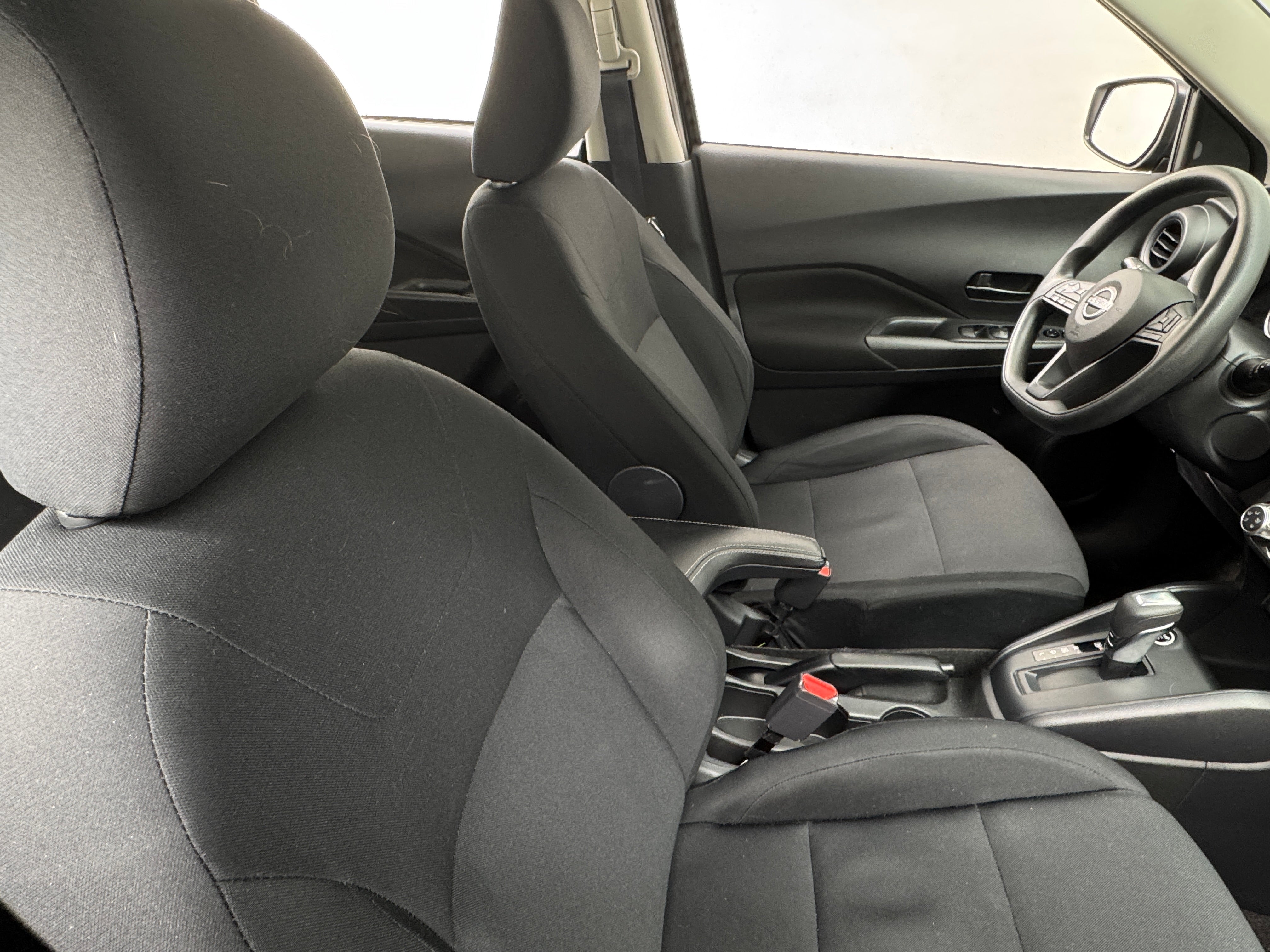 2023 Nissan Kicks S 2