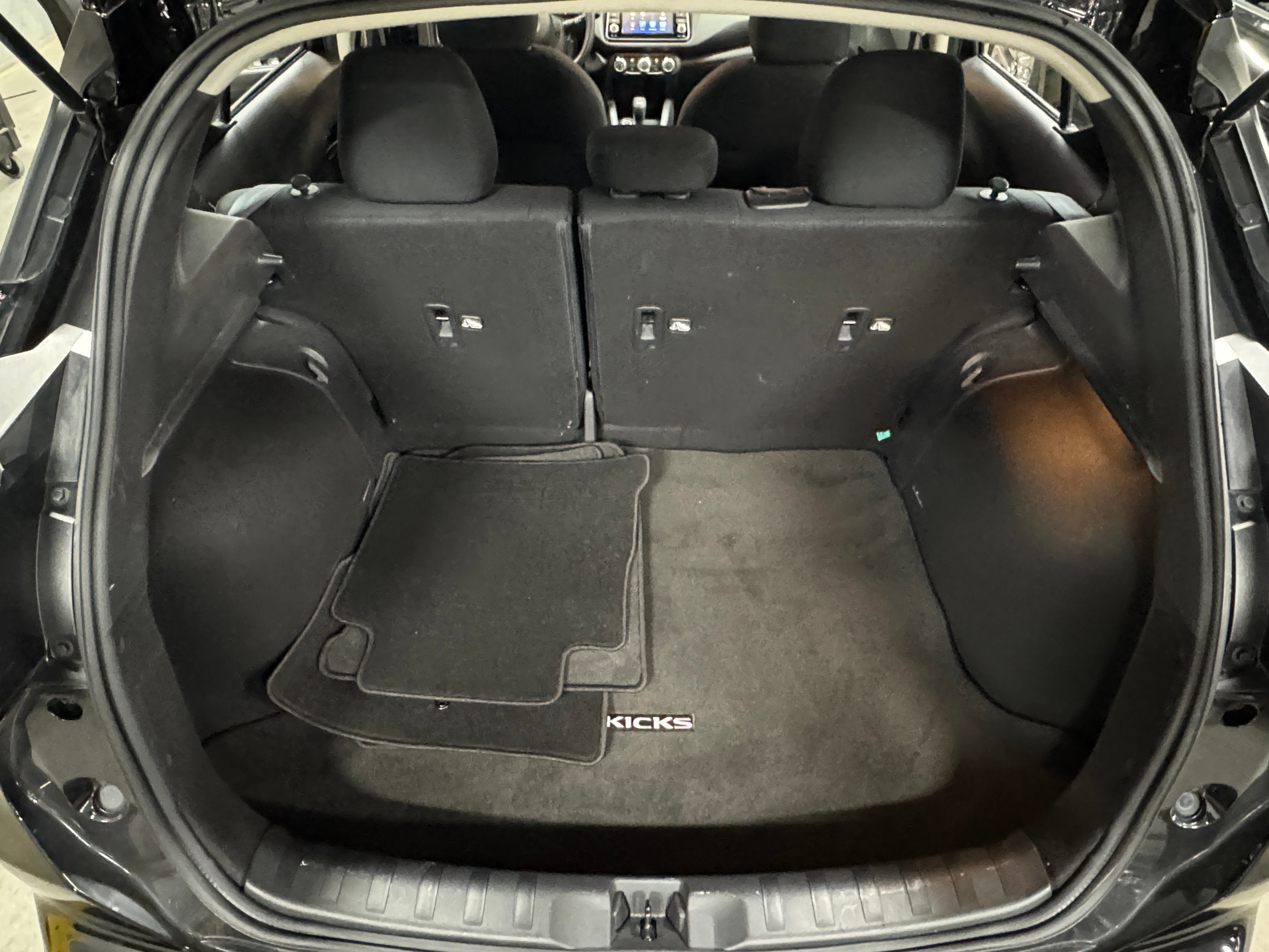 2023 Nissan Kicks S 7