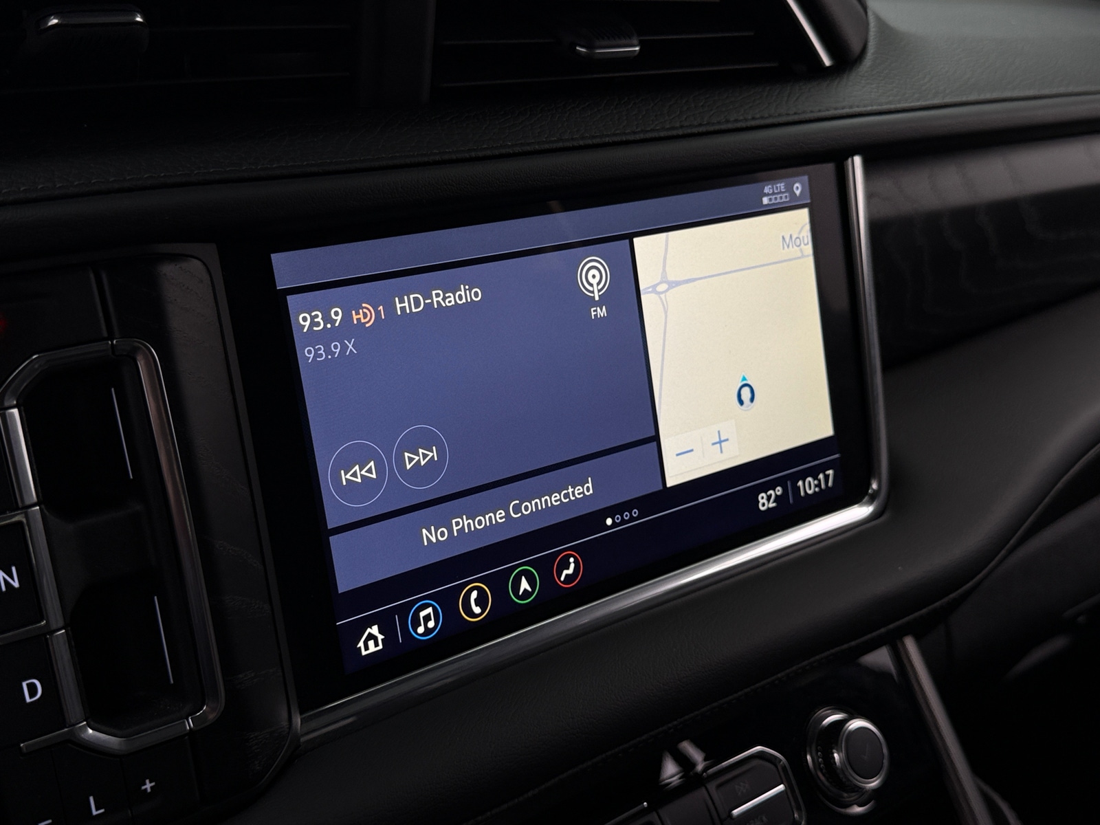Thumbnail: 2021 GMC Yukon XL - 3