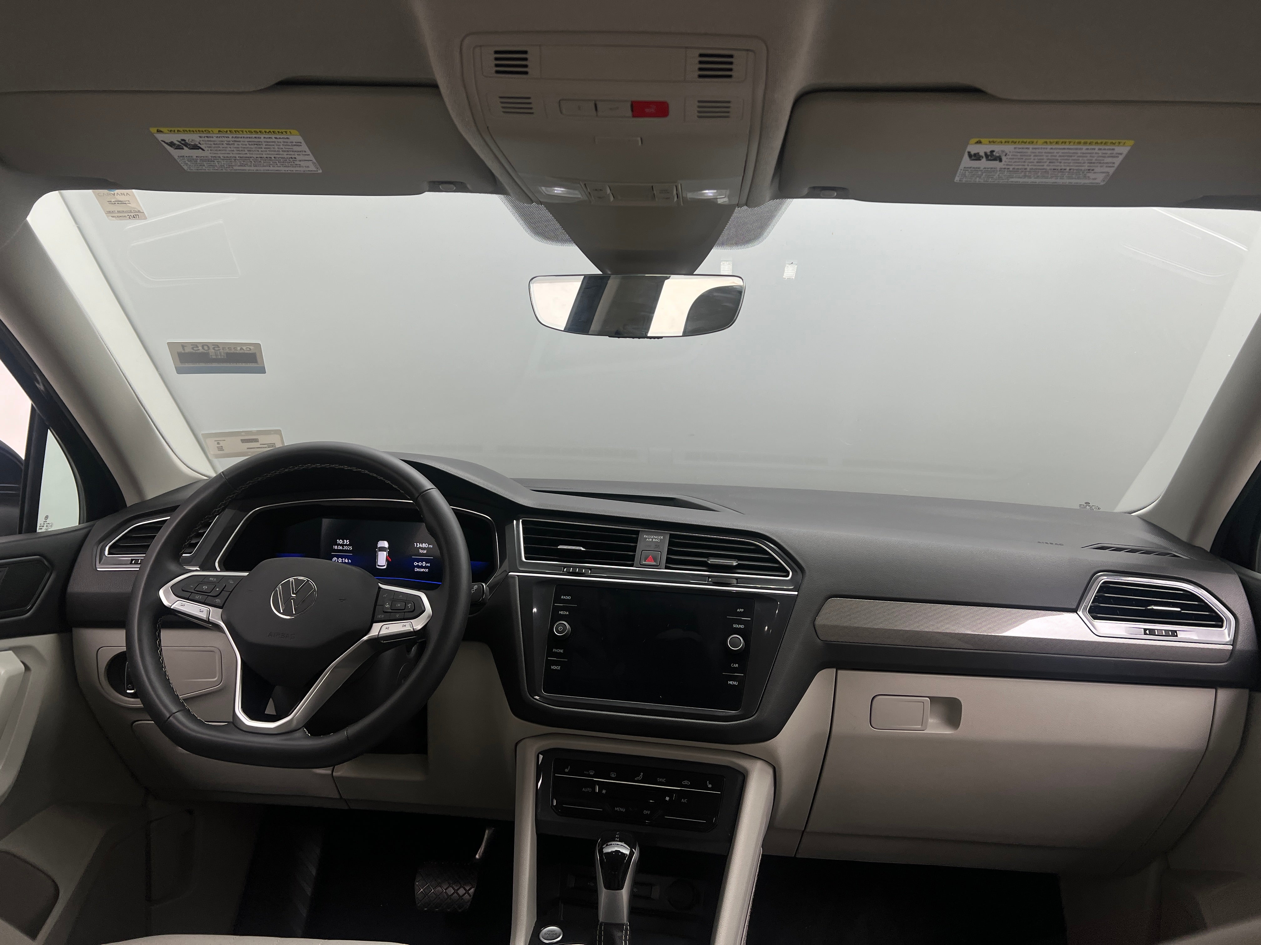 Thumbnail: 2022 Volkswagen Tiguan - 2