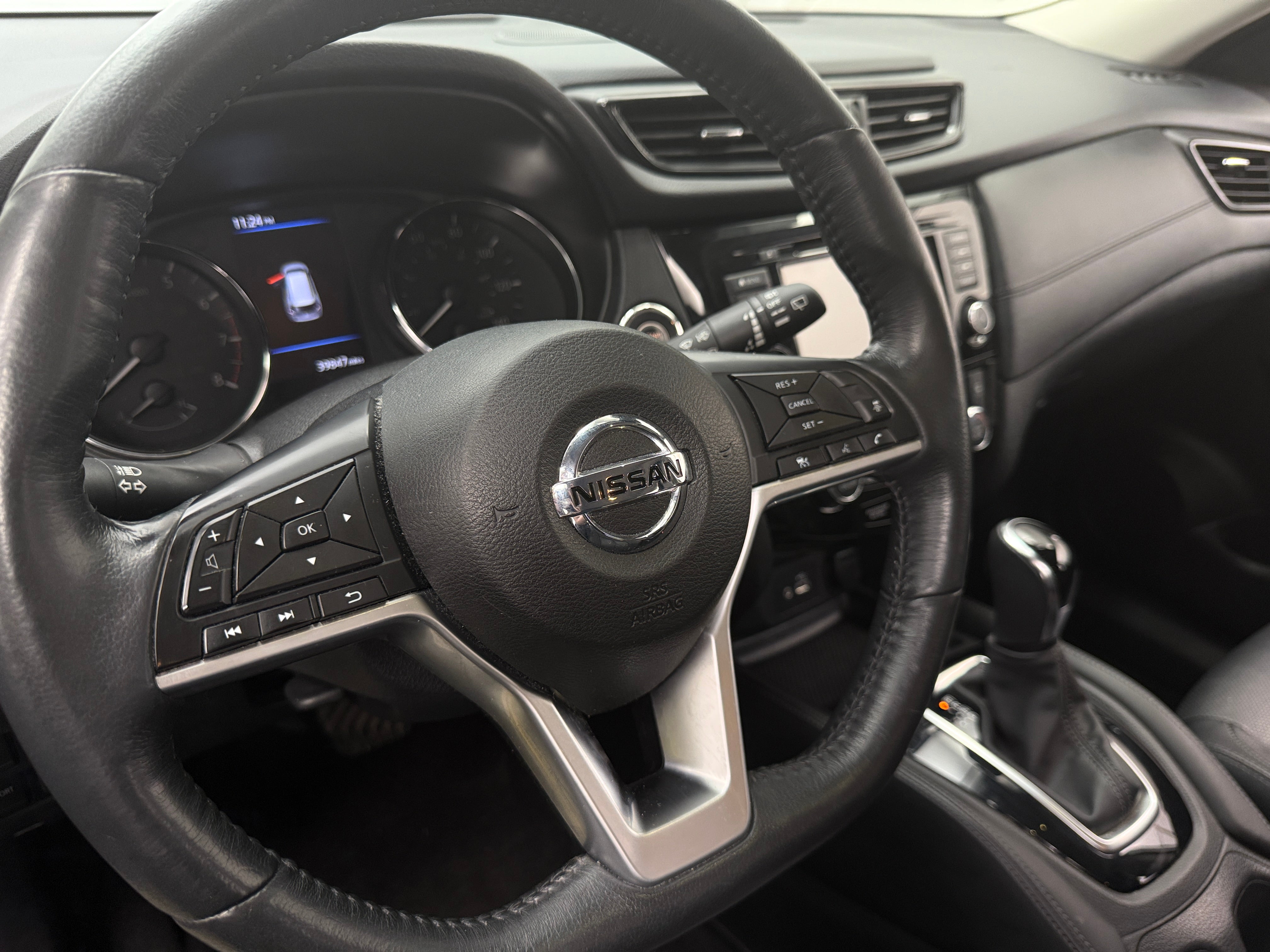 2018 Nissan Rogue SL 4