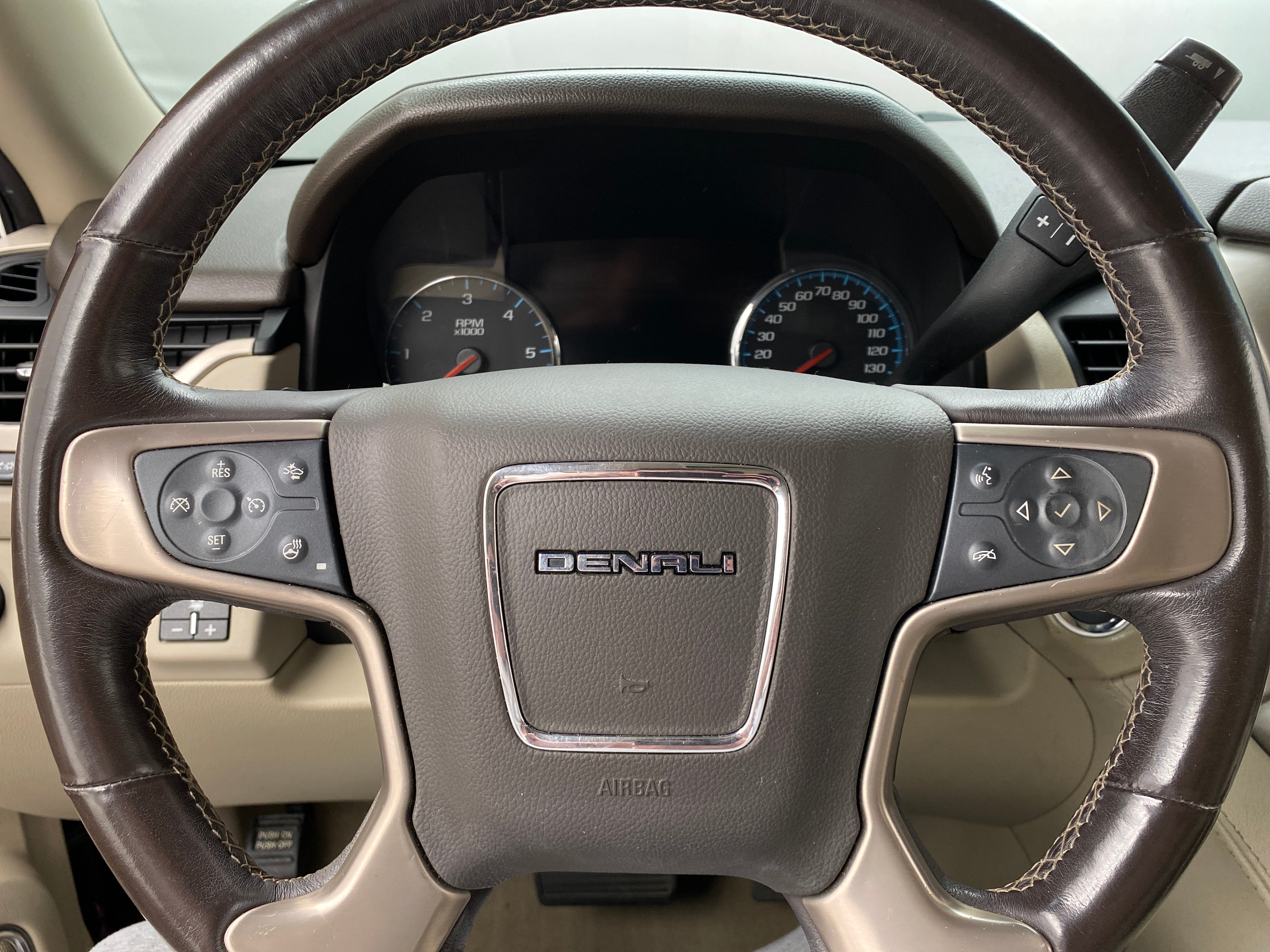 2019 GMC Yukon Denali 4