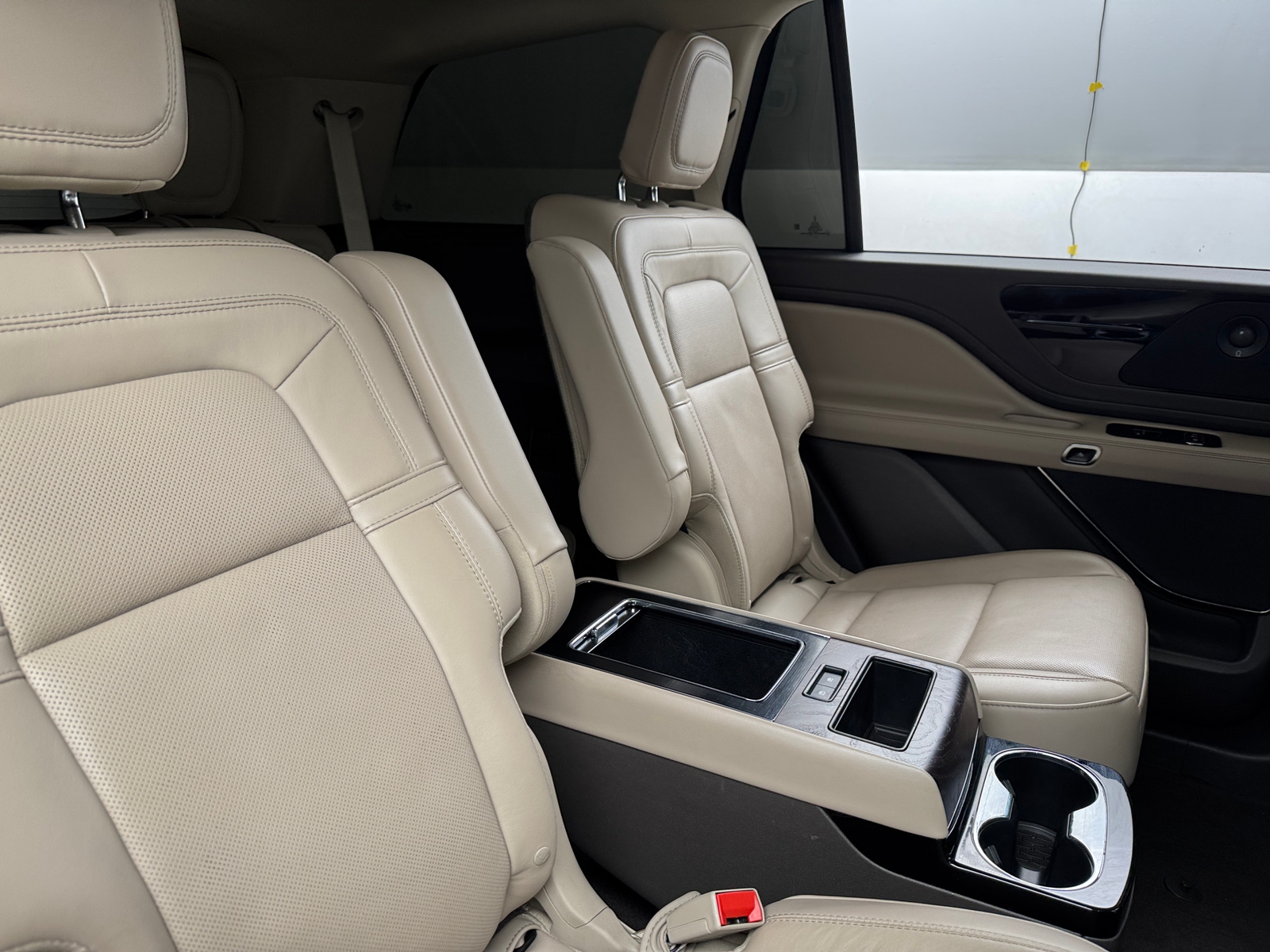 Thumbnail: 2022 Lincoln Aviator - 6