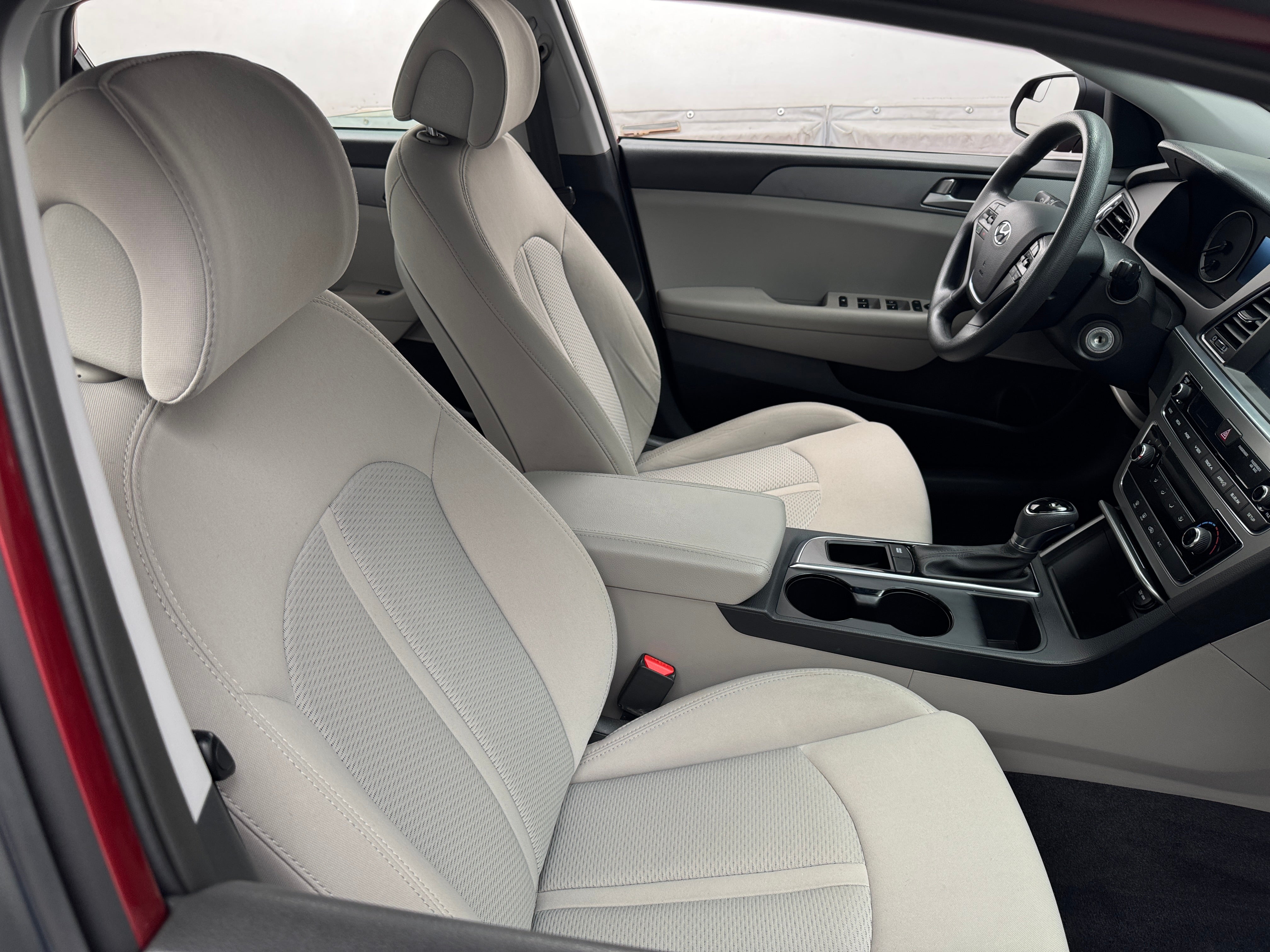 2016 Hyundai Sonata SE 2