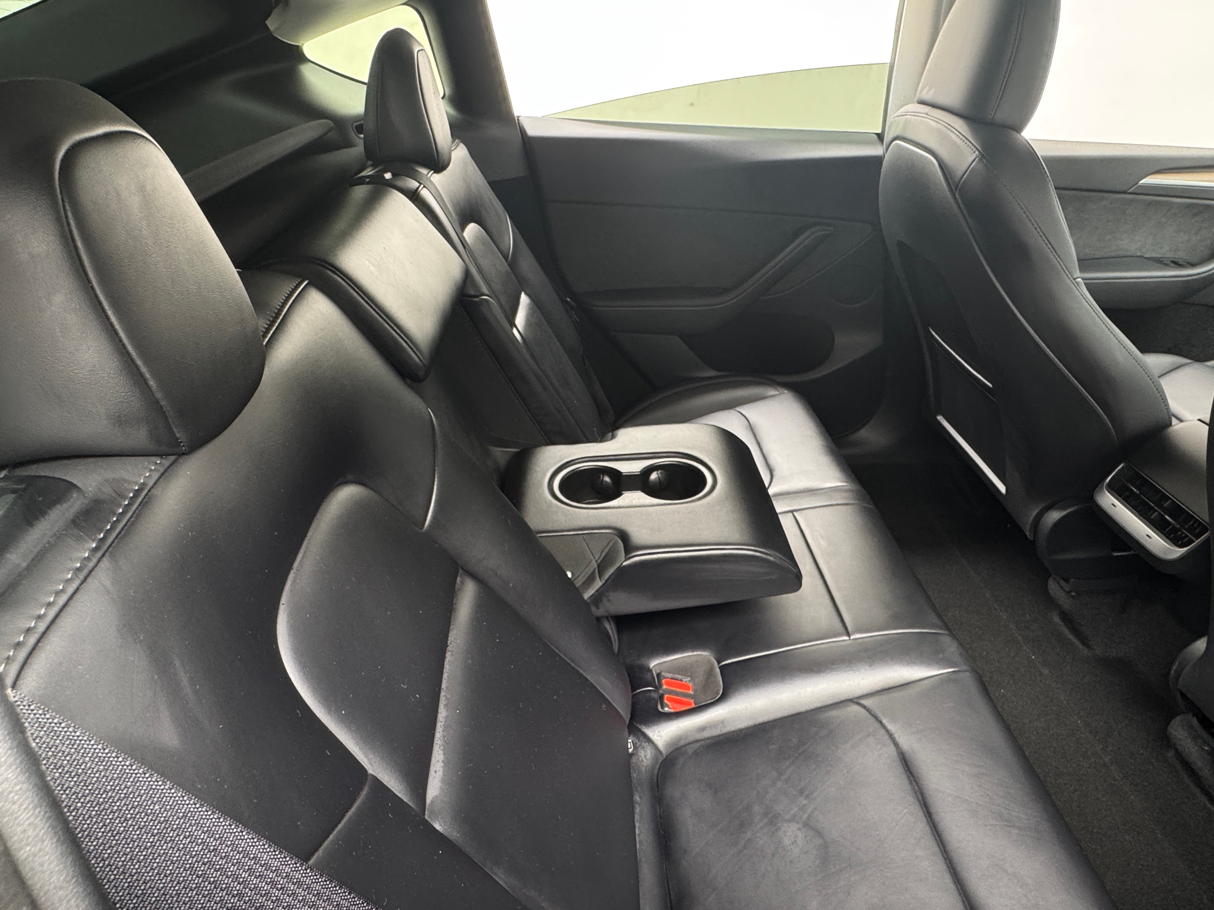 2024 Tesla Model Y Long Range 4