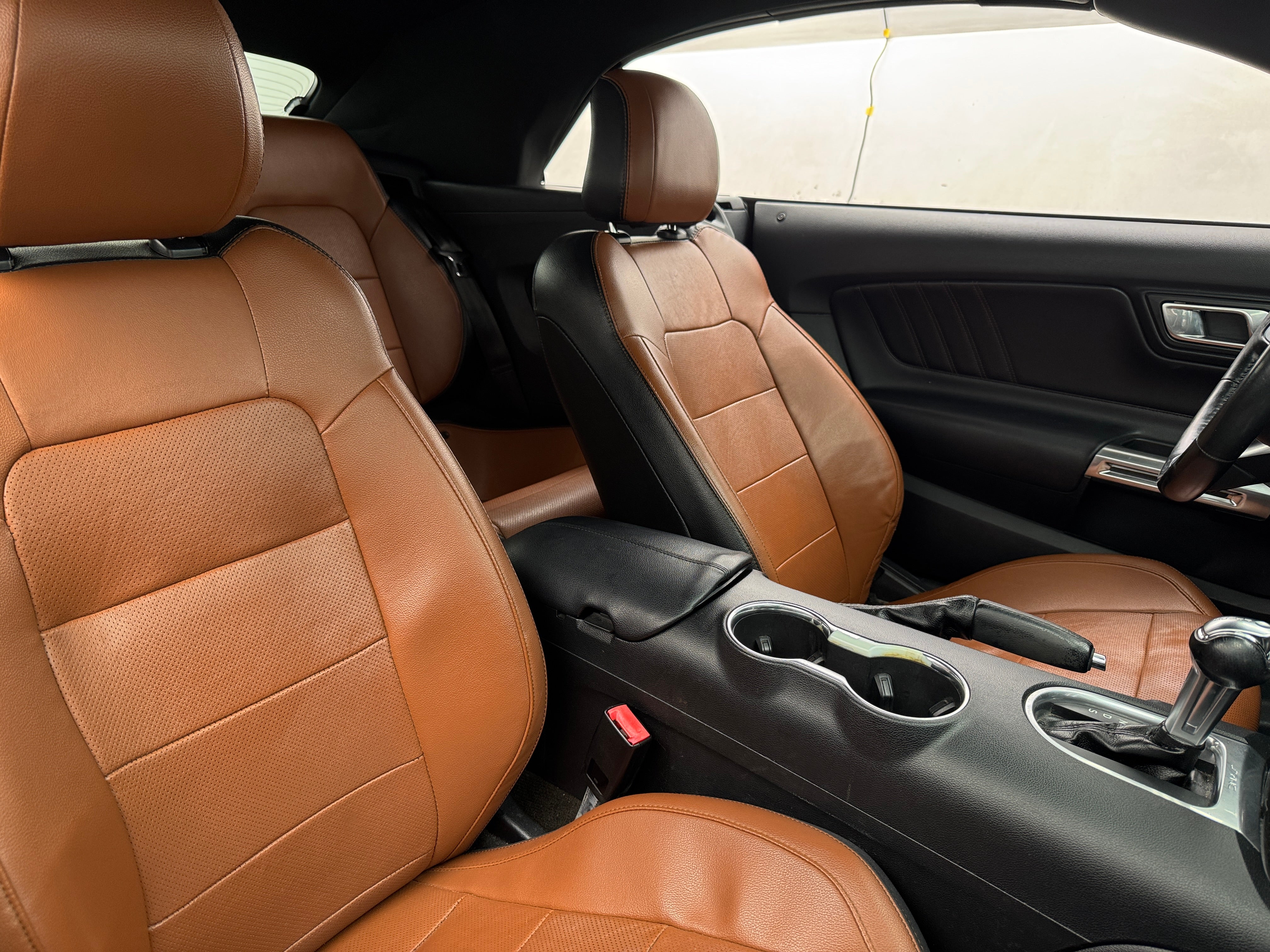 2018 Ford Mustang  2
