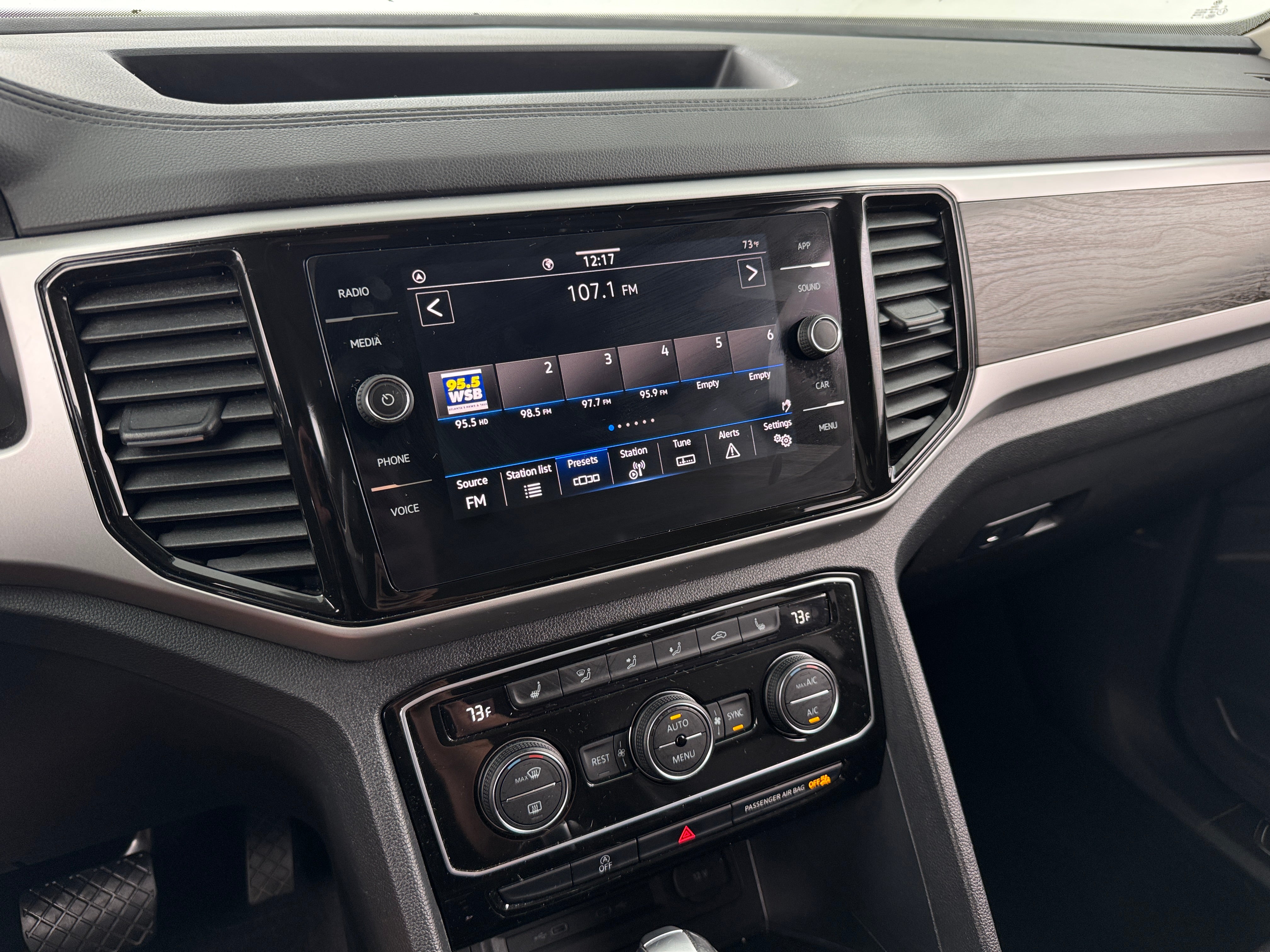 2022 Volkswagen Atlas SE 3