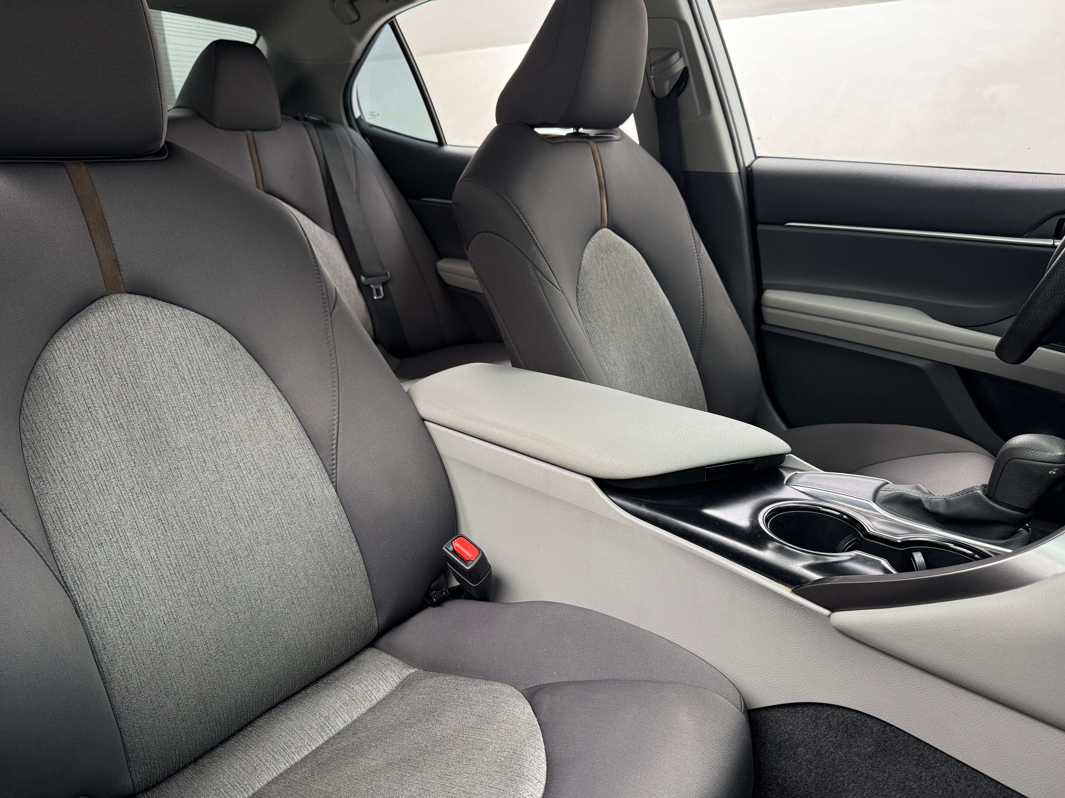 2020 Toyota Camry LE 2