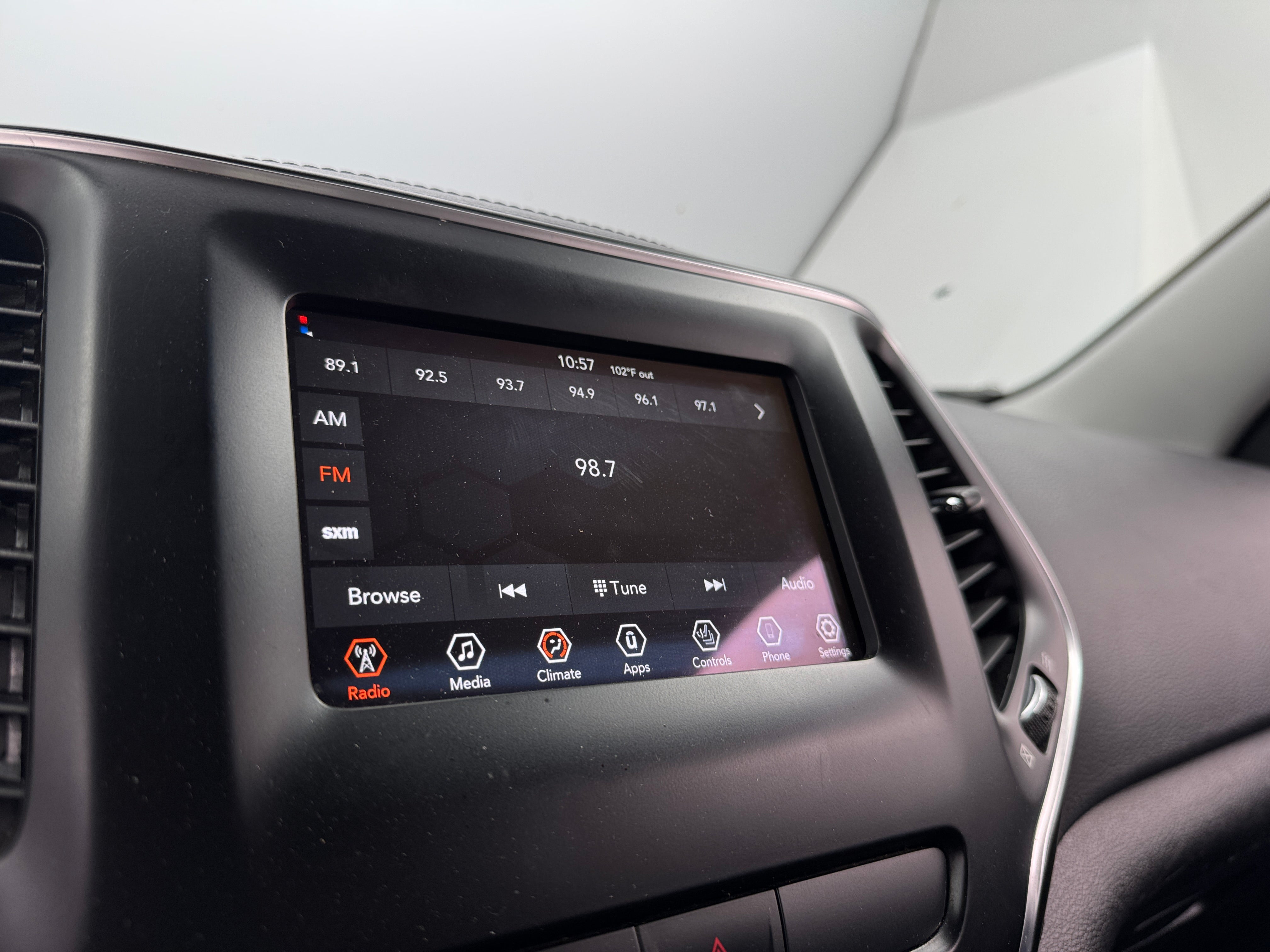 Thumbnail: 2021 Jeep Cherokee - 4