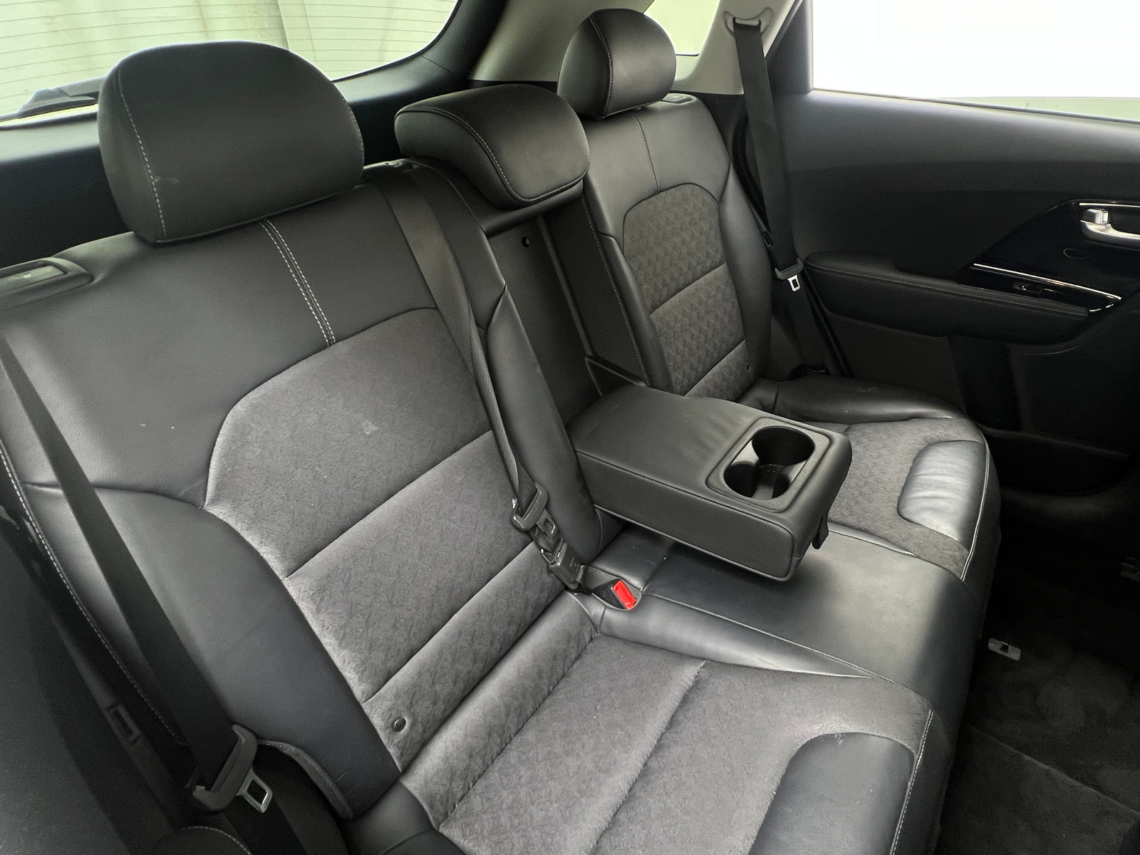 Thumbnail: 2018 Kia Niro - 5