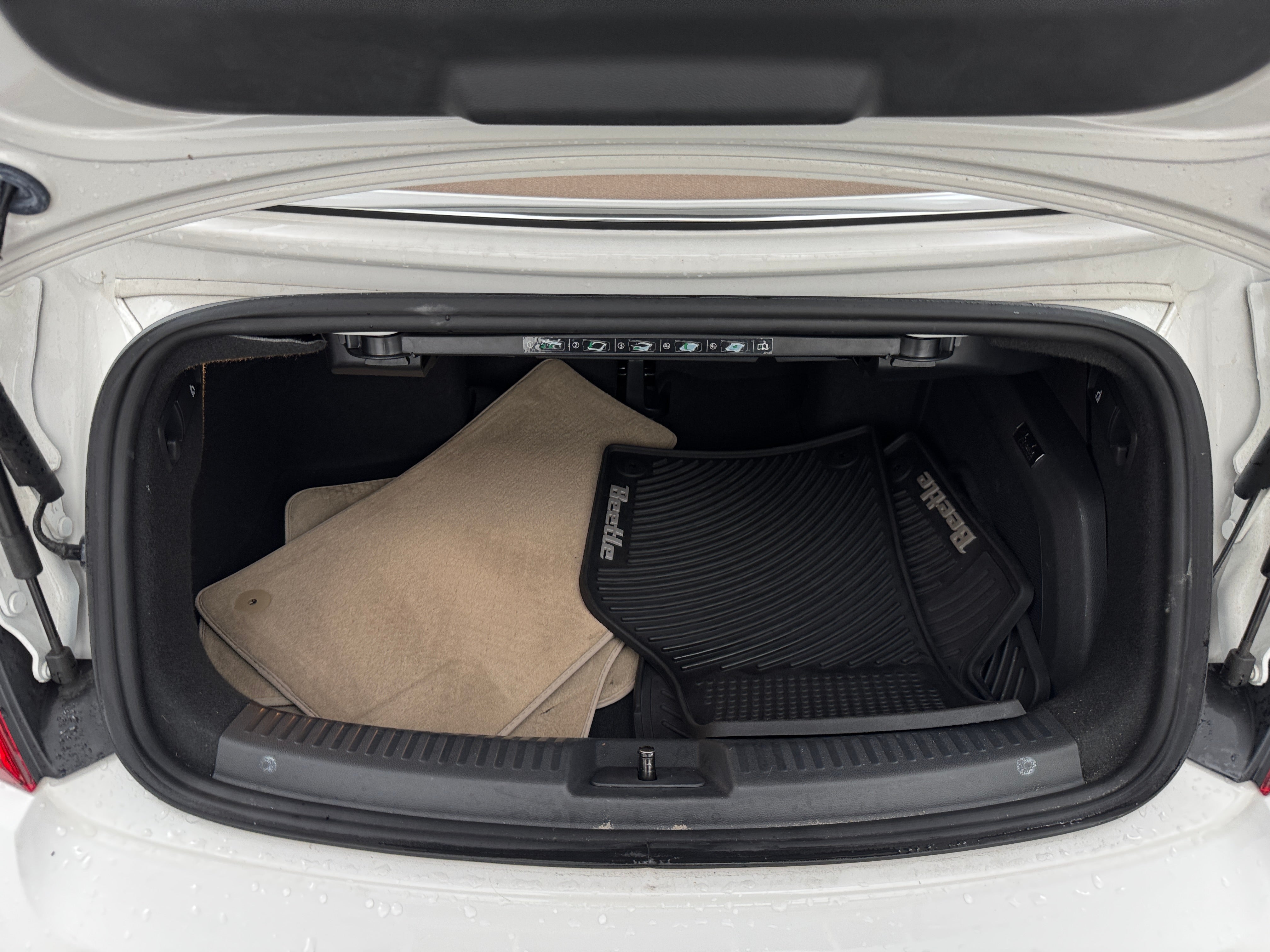 Thumbnail: 2013 Volkswagen Beetle - 6