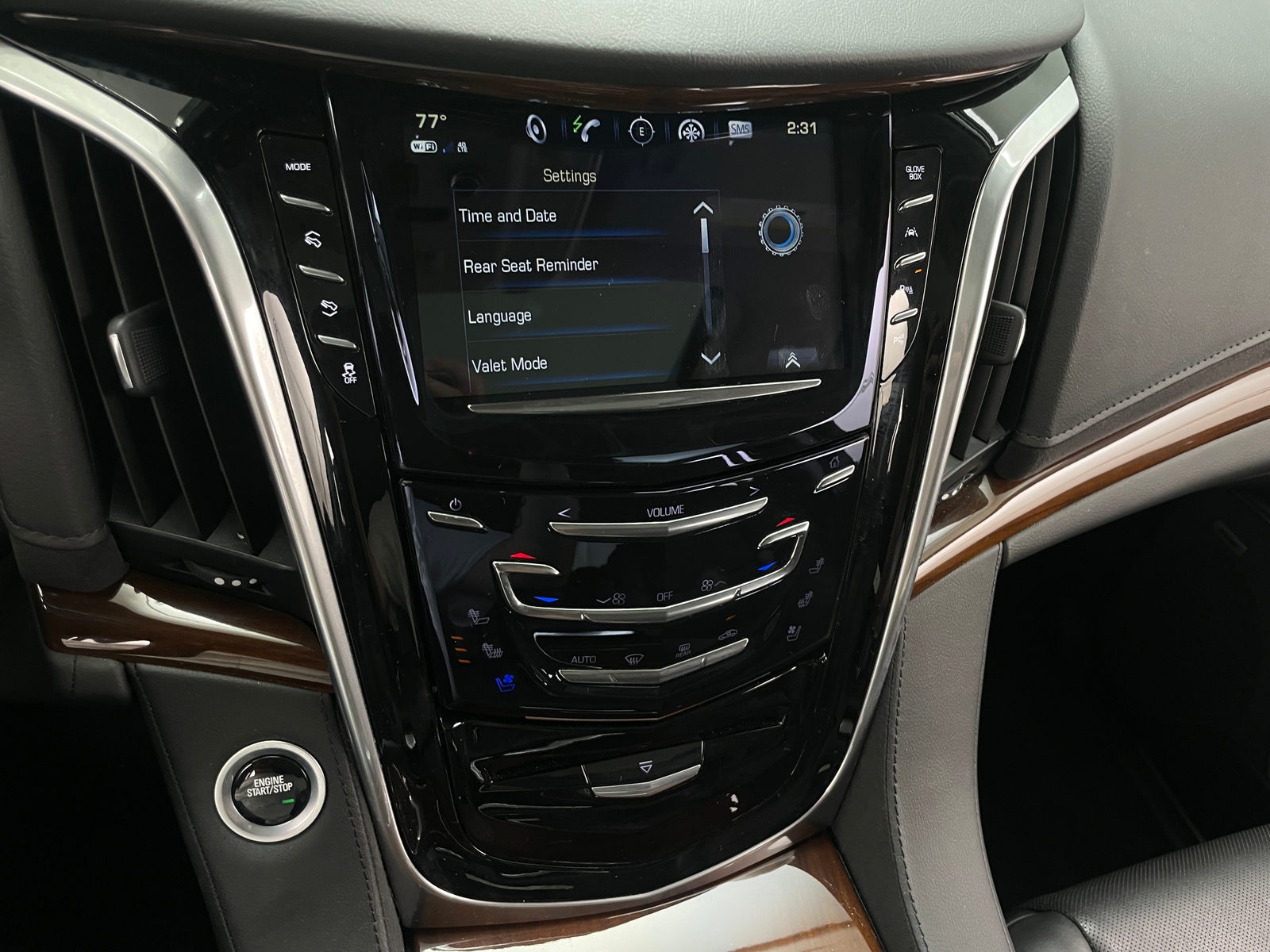 Thumbnail: 2020 Cadillac Escalade - 3