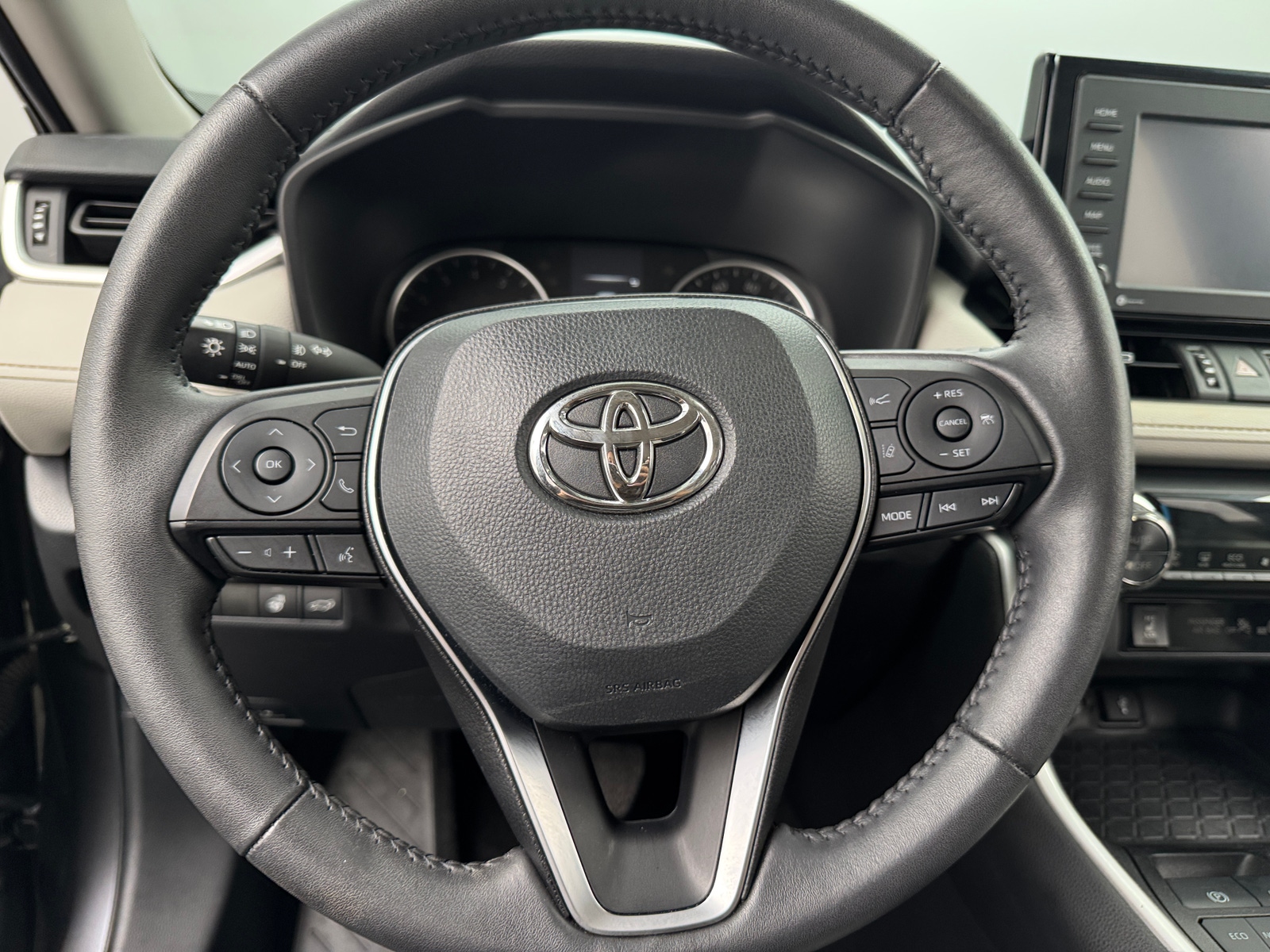 Thumbnail: 2022 Toyota RAV4 - 4