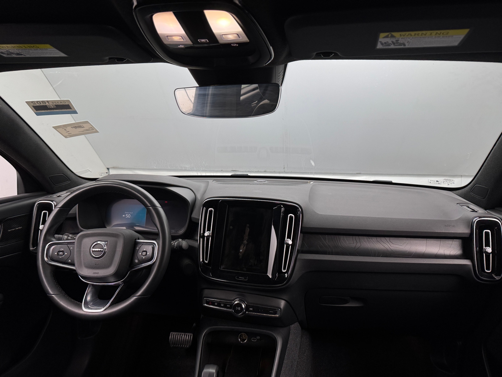 Thumbnail: 2023 Volvo C40 - 2