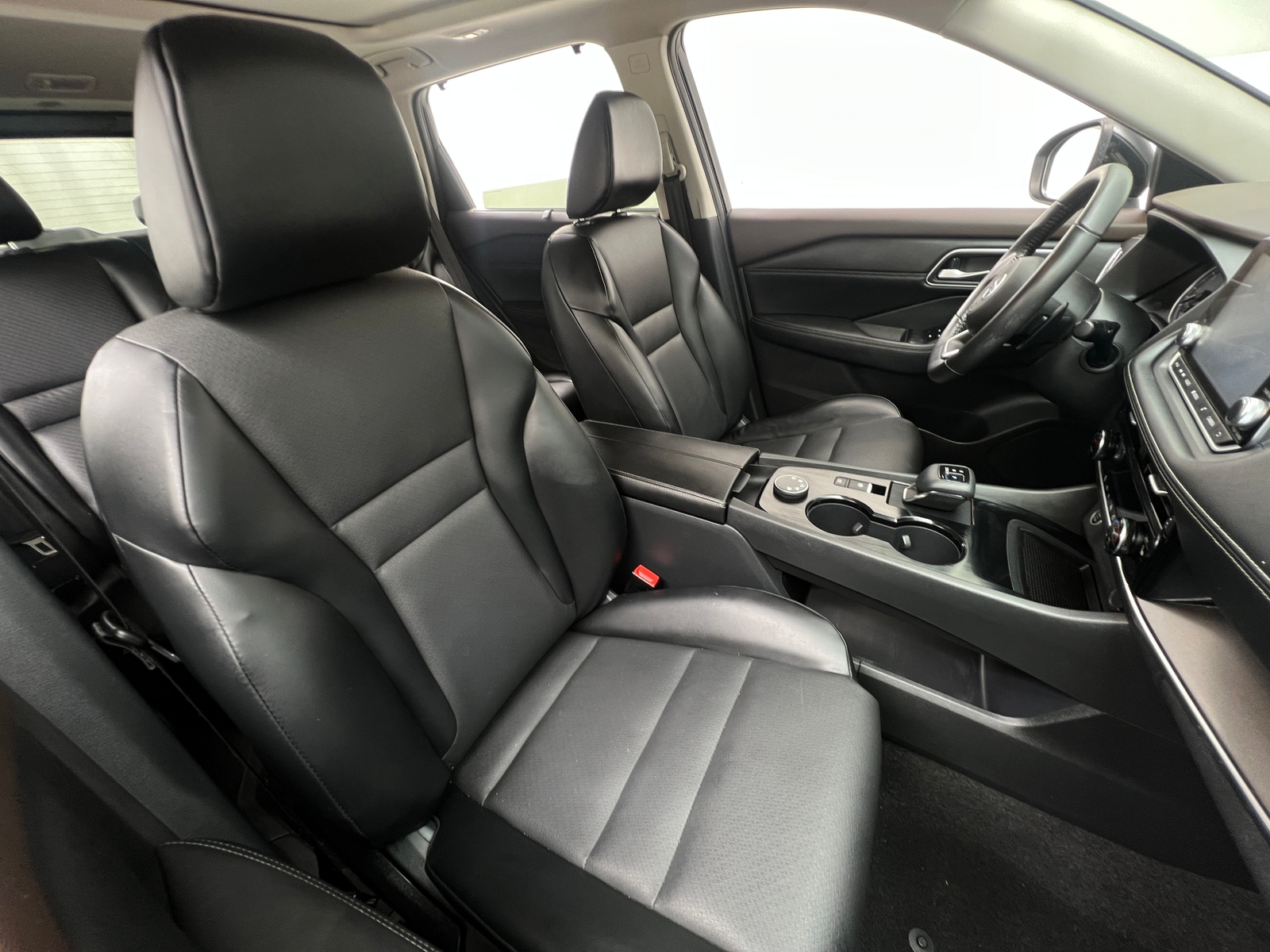 Thumbnail: 2021 Nissan Rogue - 2