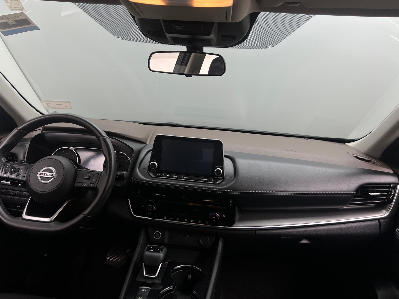 Thumbnail: 2021 Nissan Rogue - 3