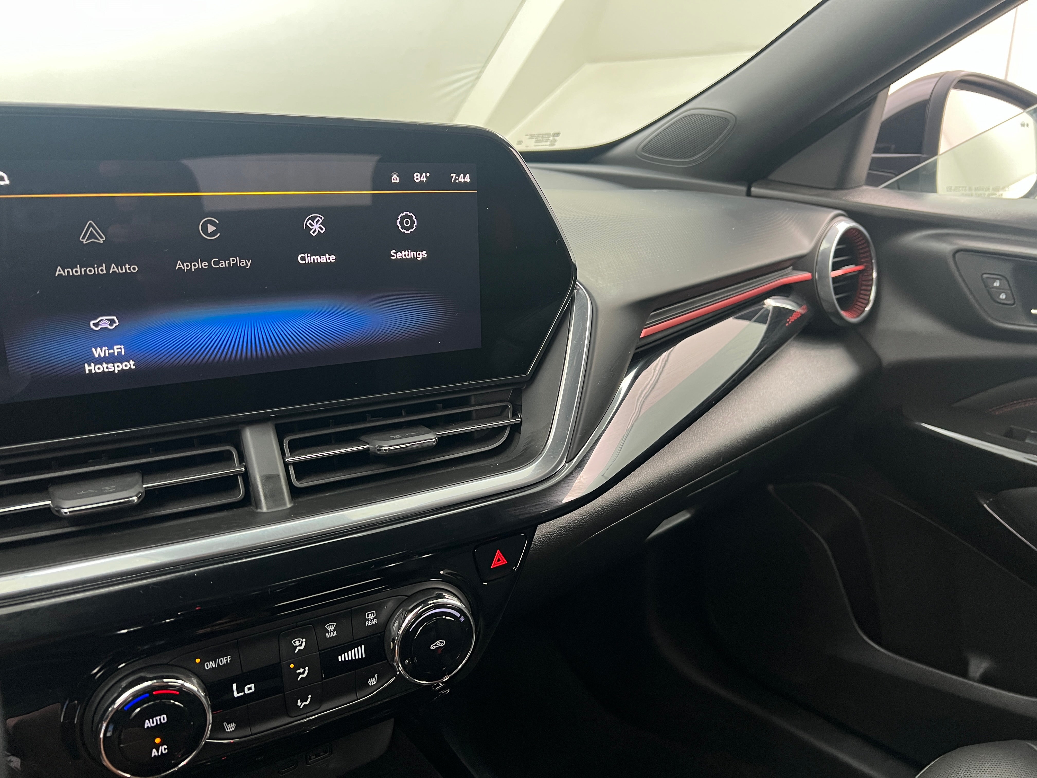 2025 Chevrolet Trax RS 3