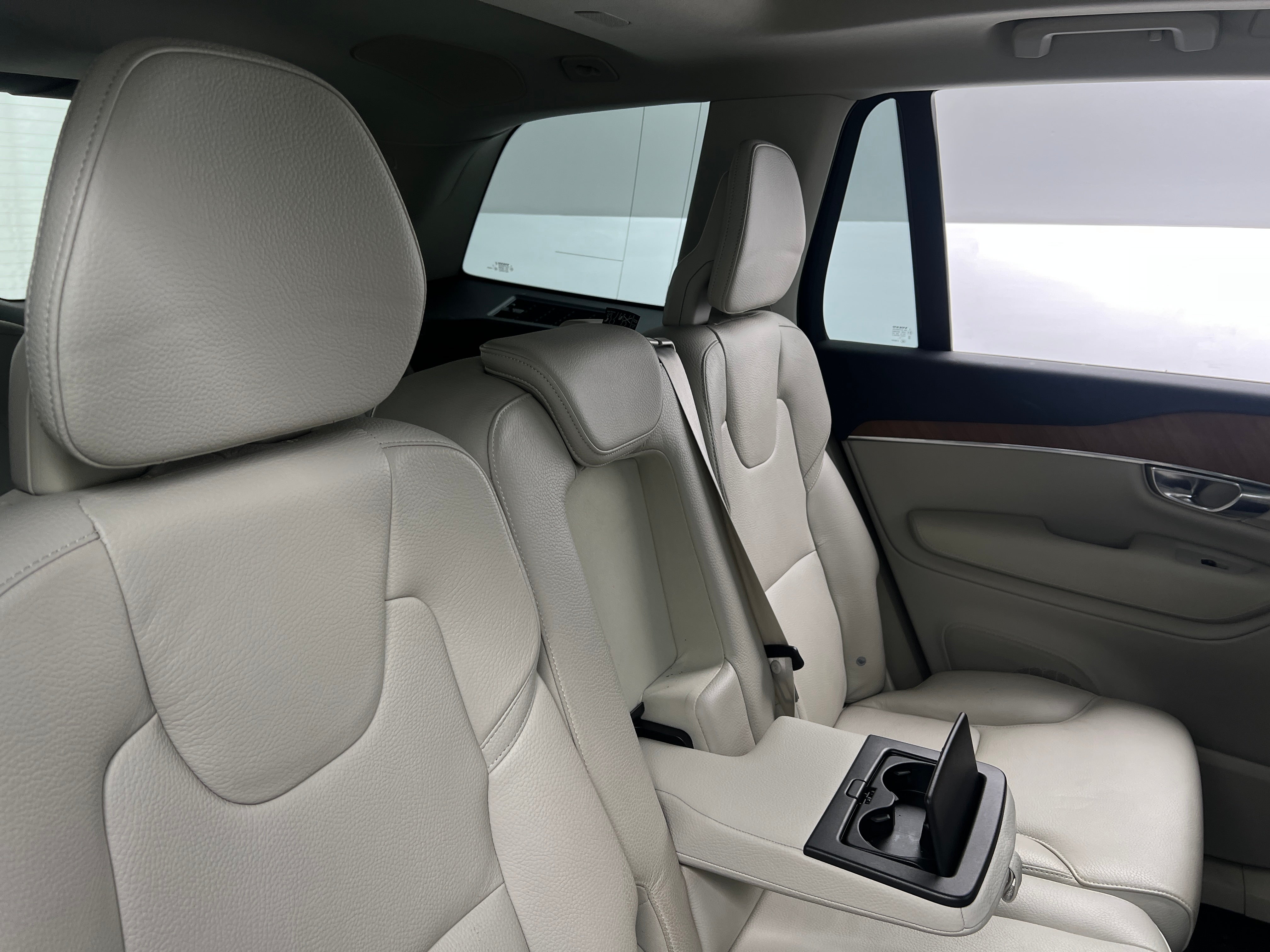 2021 Volvo XC90 T6 Momentum 5
