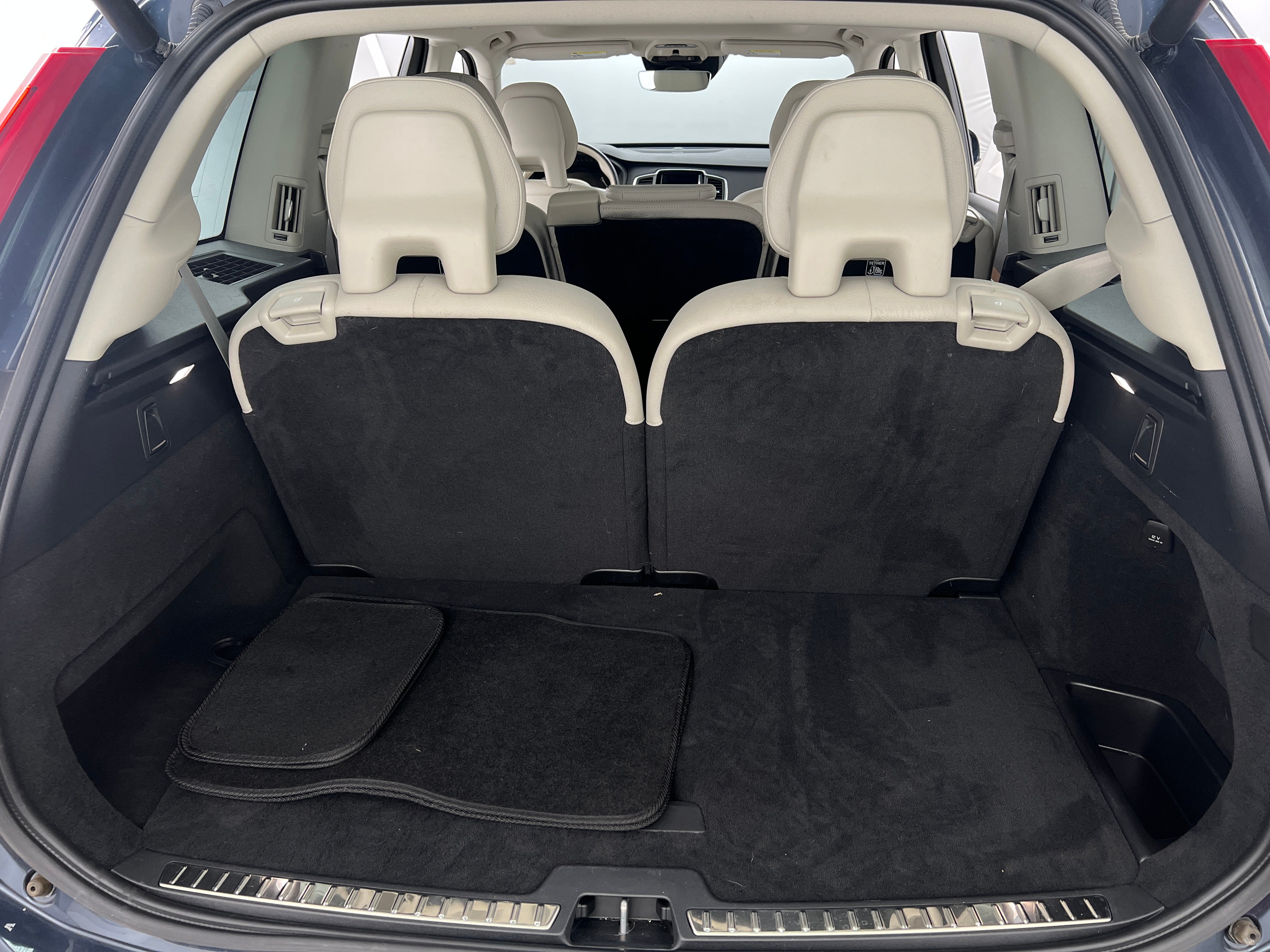 2021 Volvo XC90 T6 Momentum 6