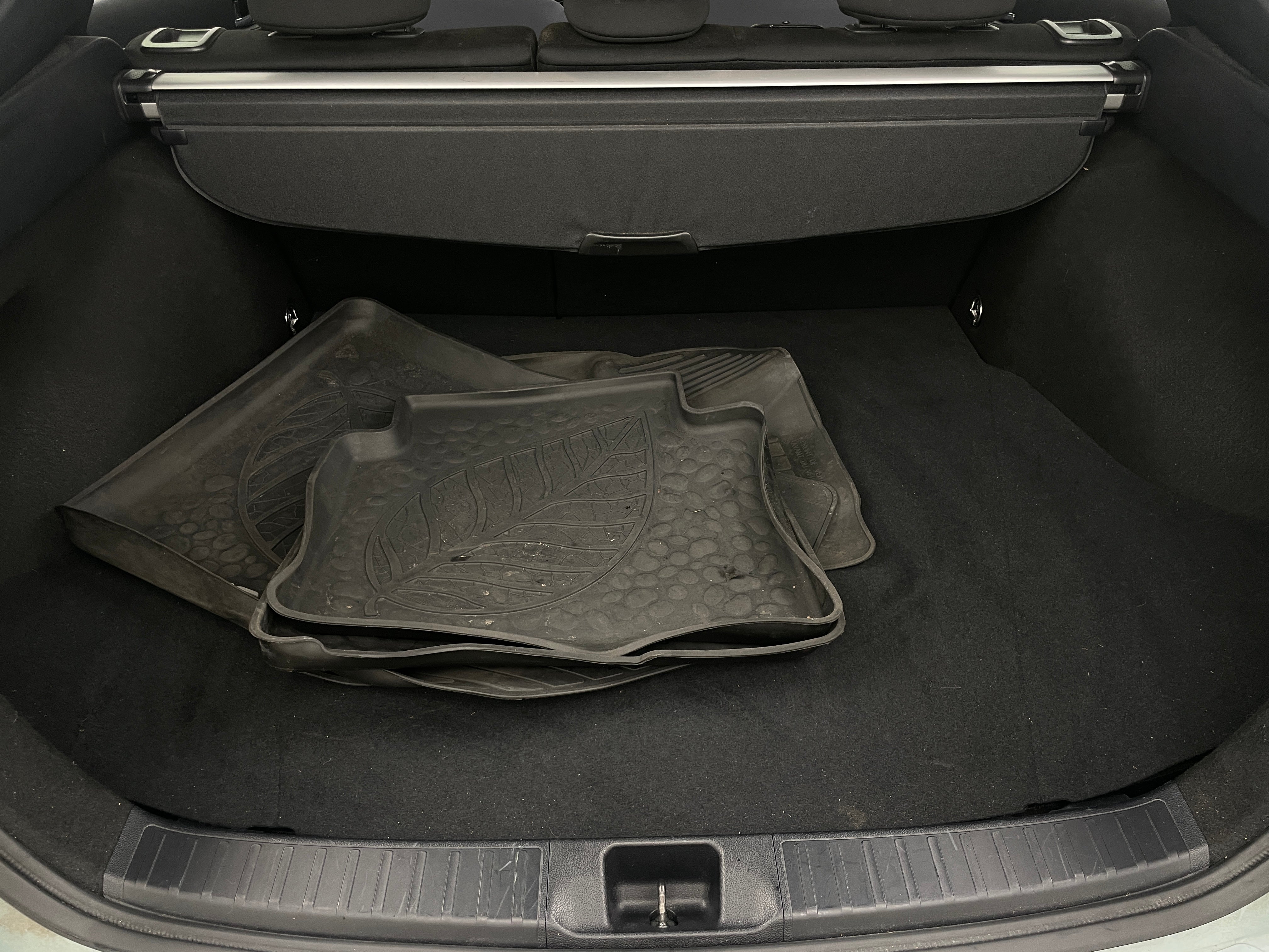 2019 Toyota Prius LE 7
