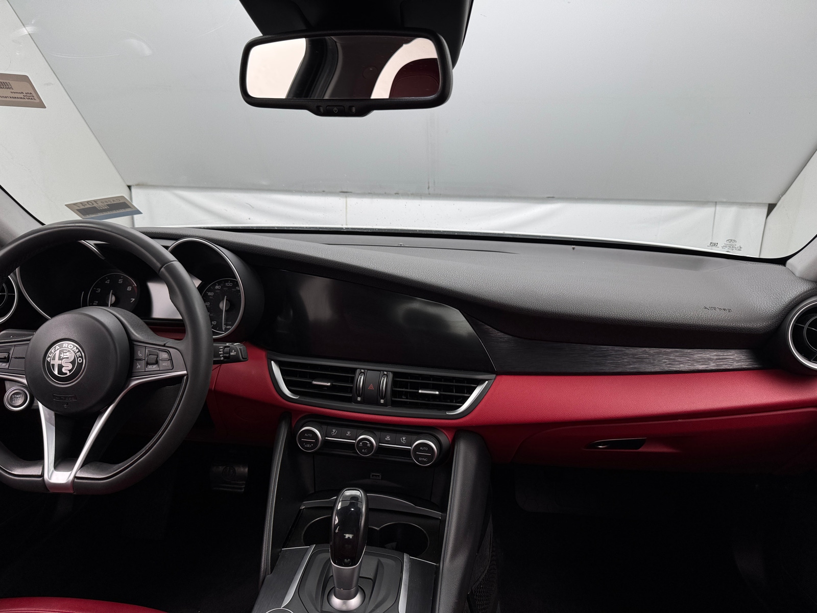 Thumbnail: 2019 Alfa Romeo Giulia - 2