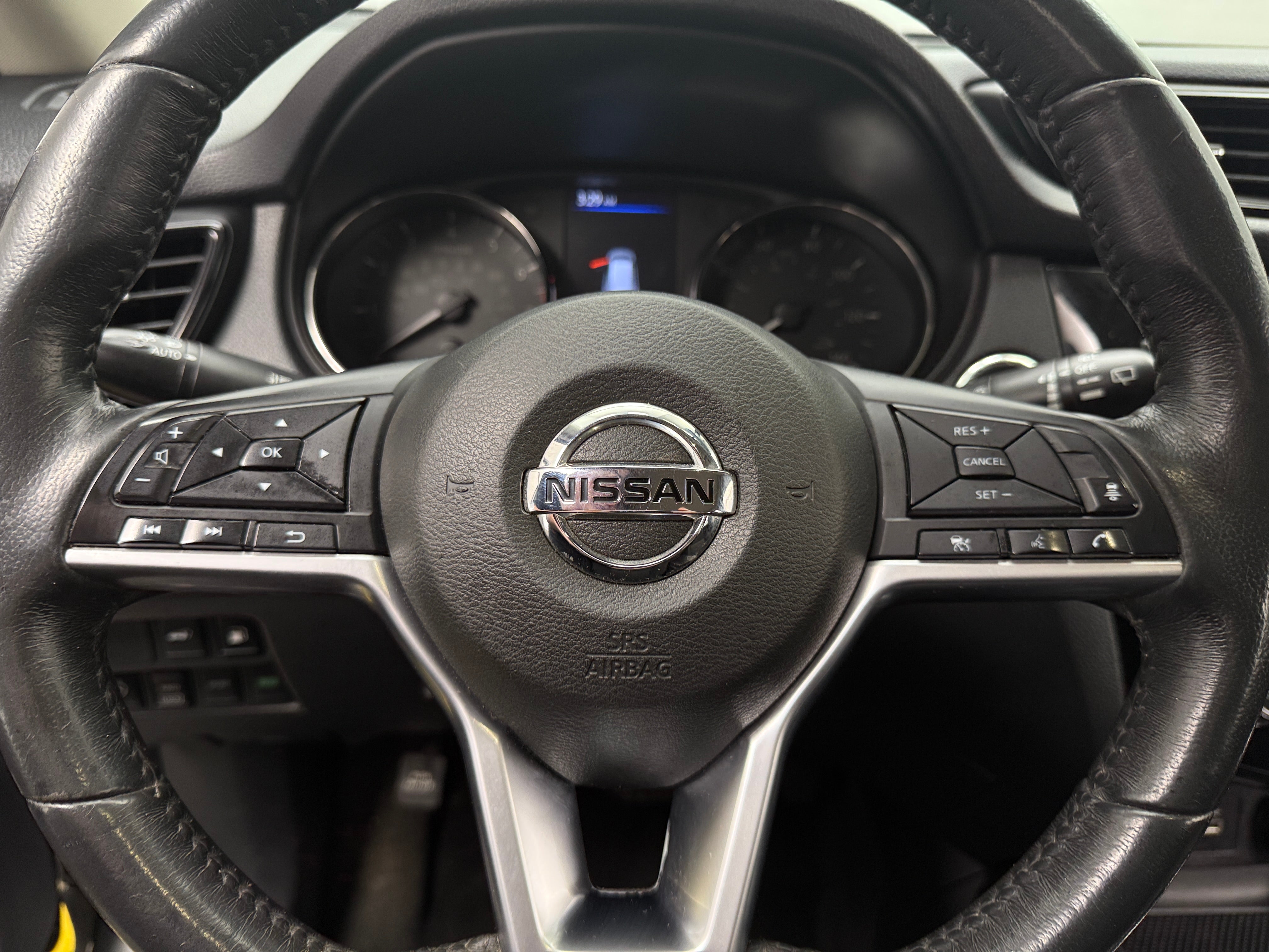 2018 Nissan Rogue SV 4