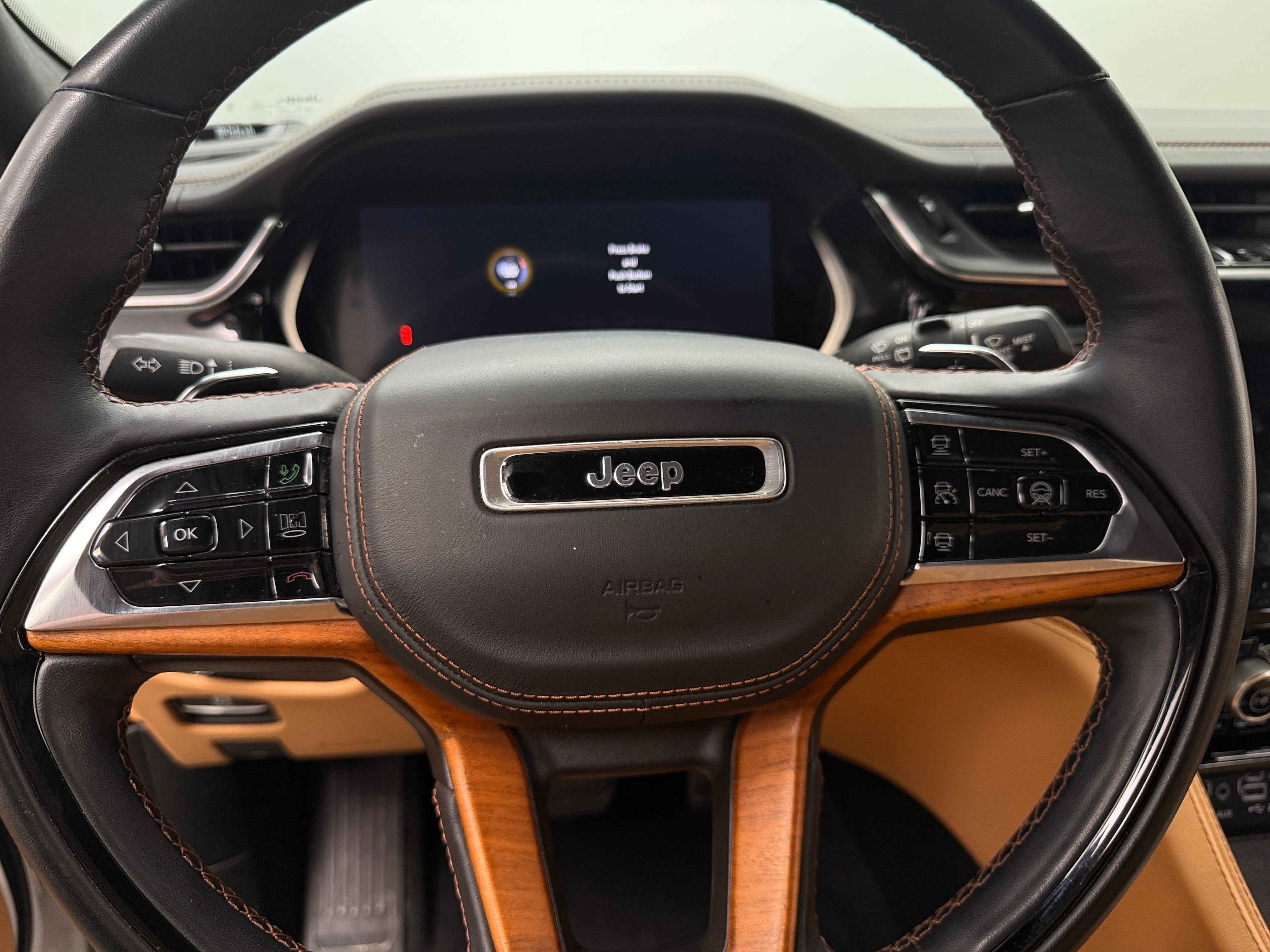 2022 Jeep Grand Cherokee Summit 4